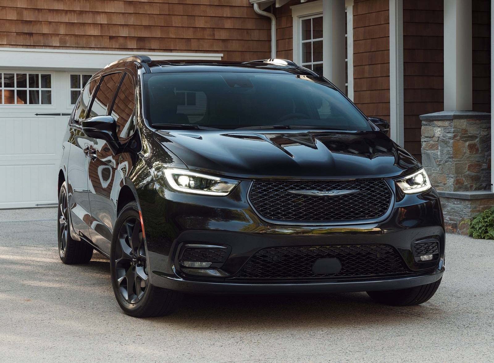 Chrysler Pacifica S Wallpapers