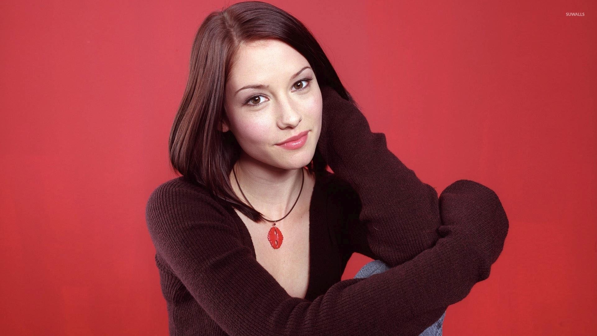 Chyler Leigh Wallpapers