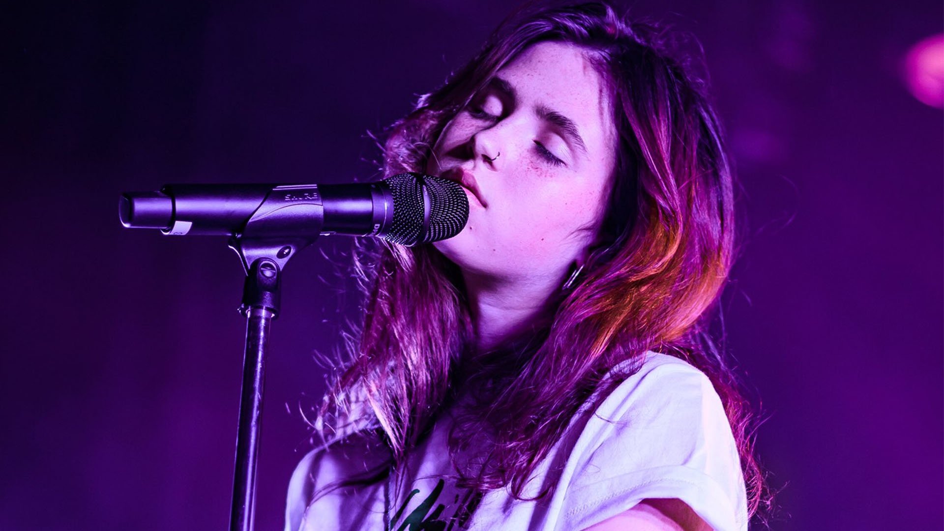 Clairo Wallpapers