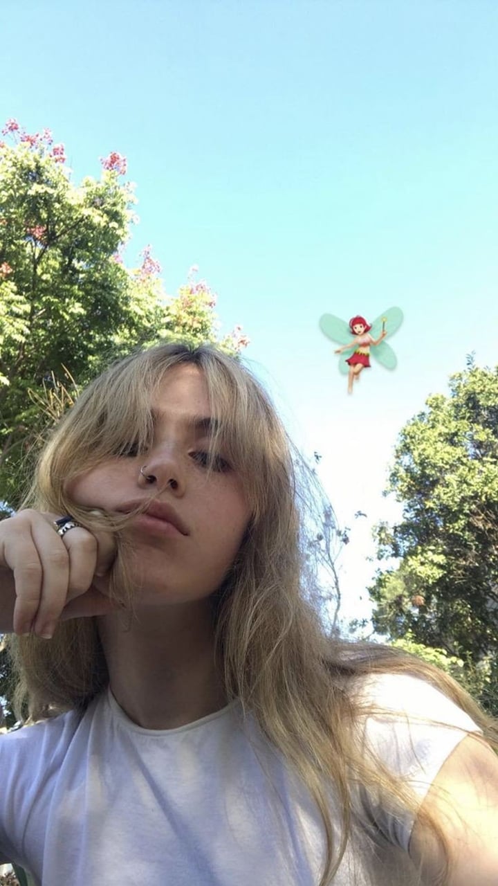 Clairo Wallpapers