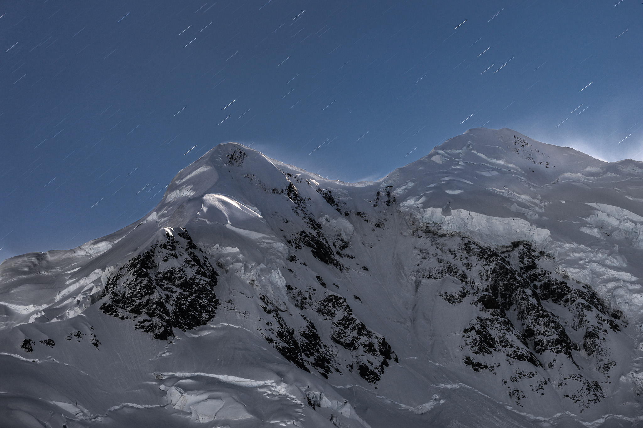 Clean Night Sky And Mountains Peak Wallpapers