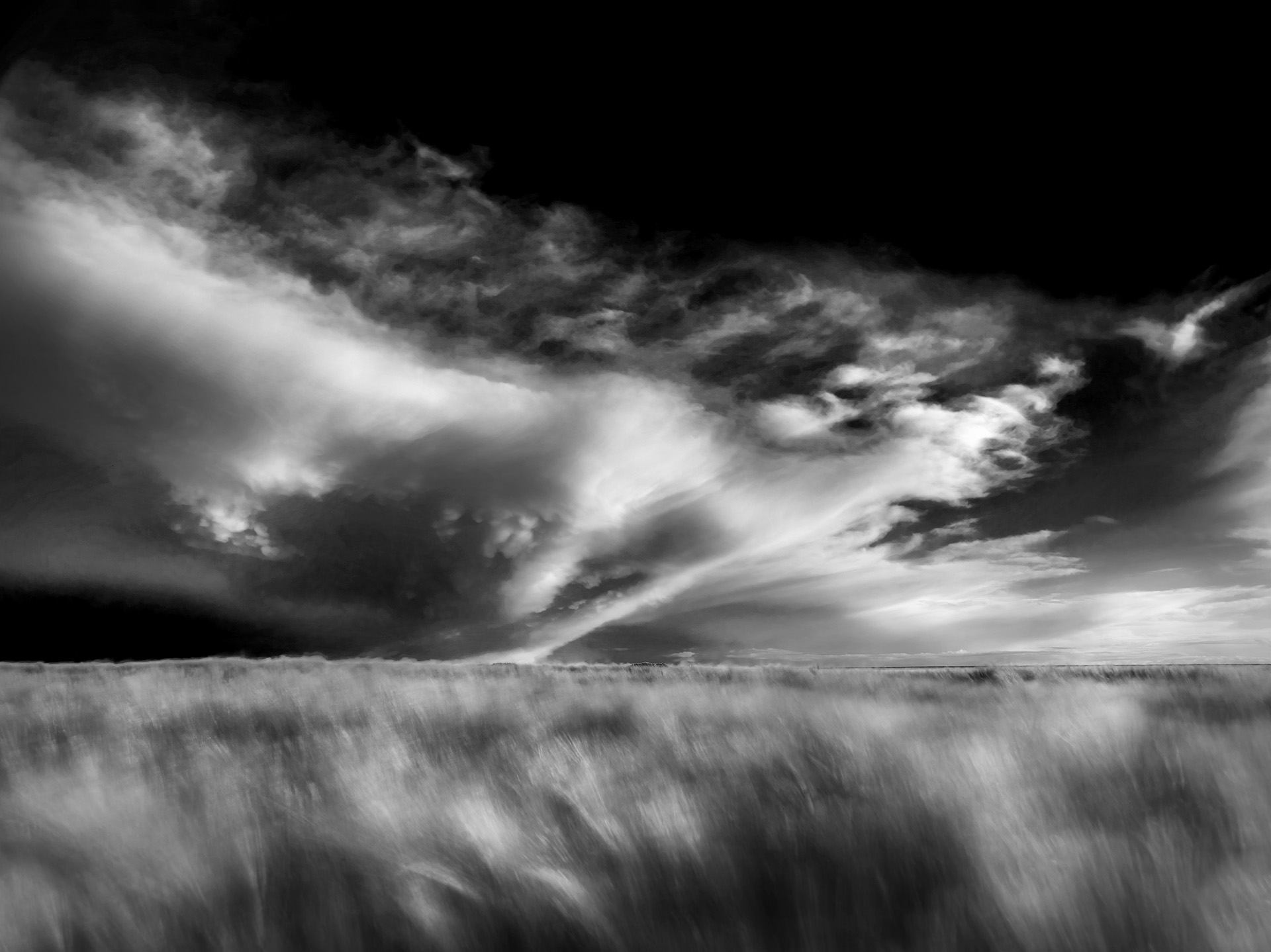 Cloudy Dramatic Hd Field Wallpapers