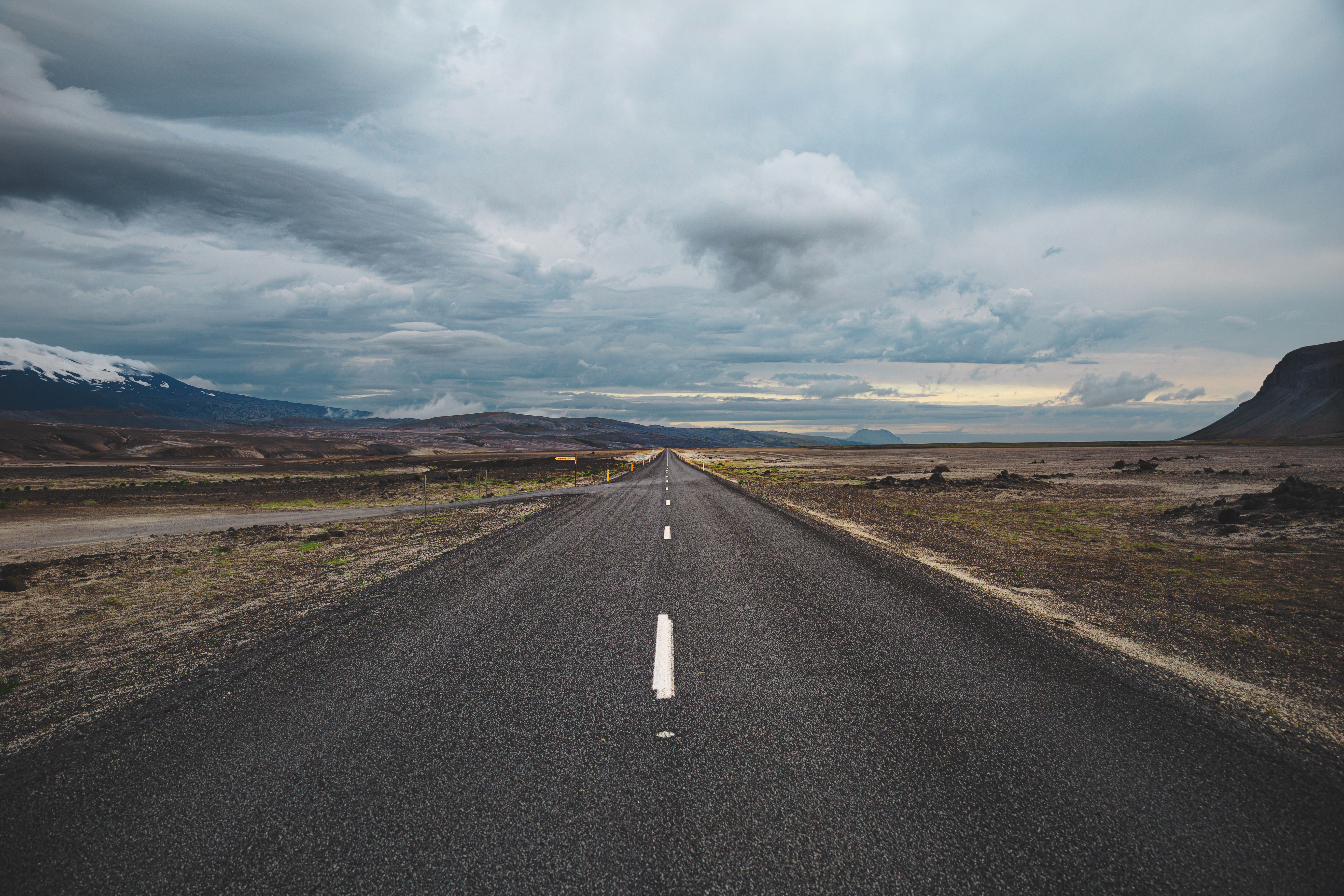 Cloudy Empty Road Wallpapers