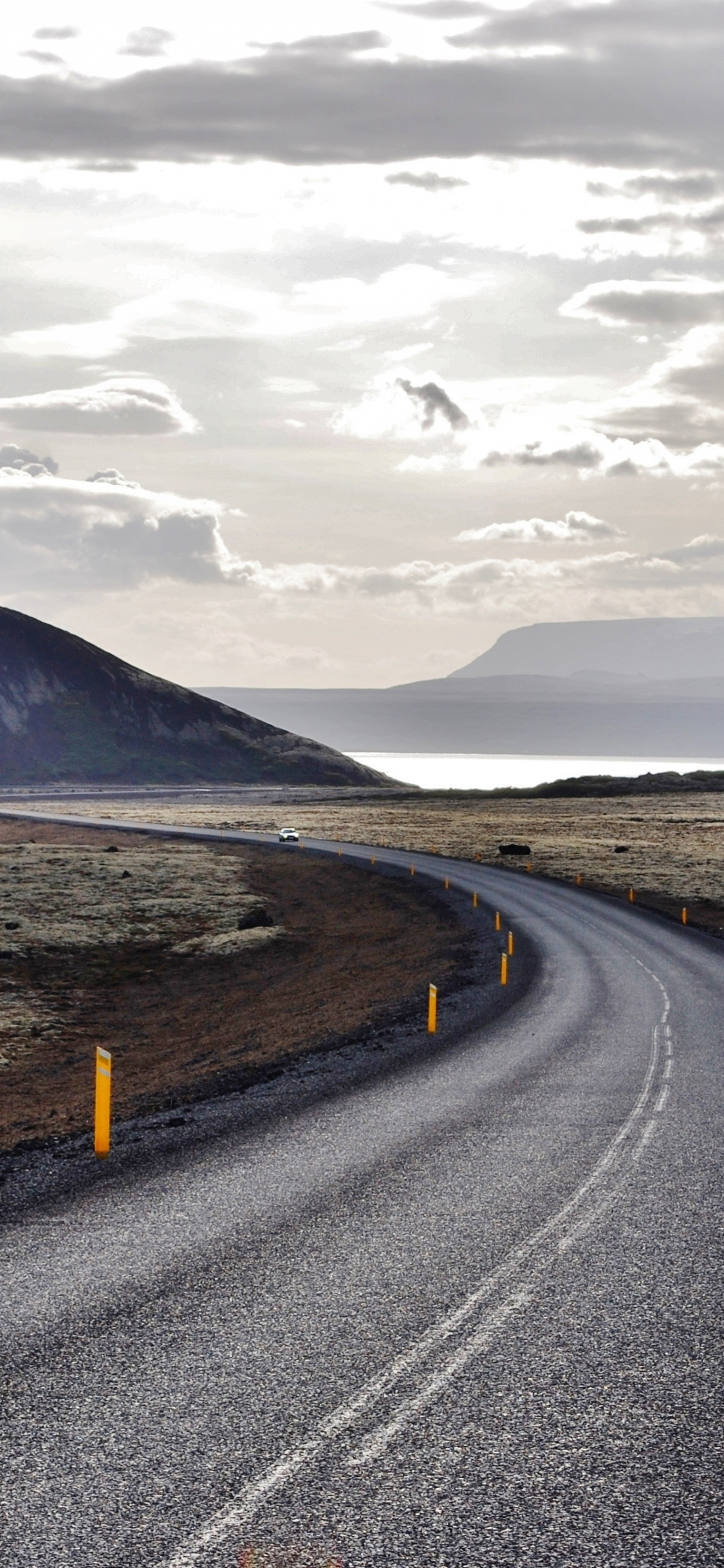 Cloudy Empty Road Wallpapers