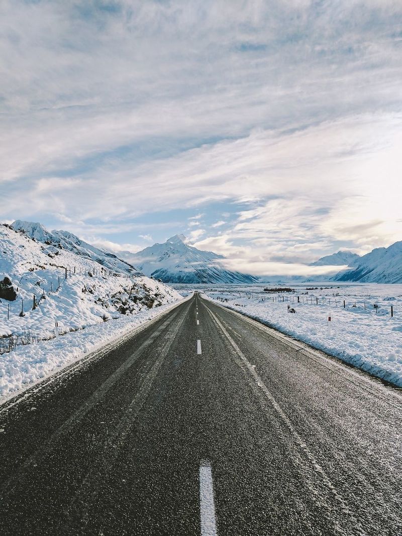 Cloudy Empty Road Wallpapers