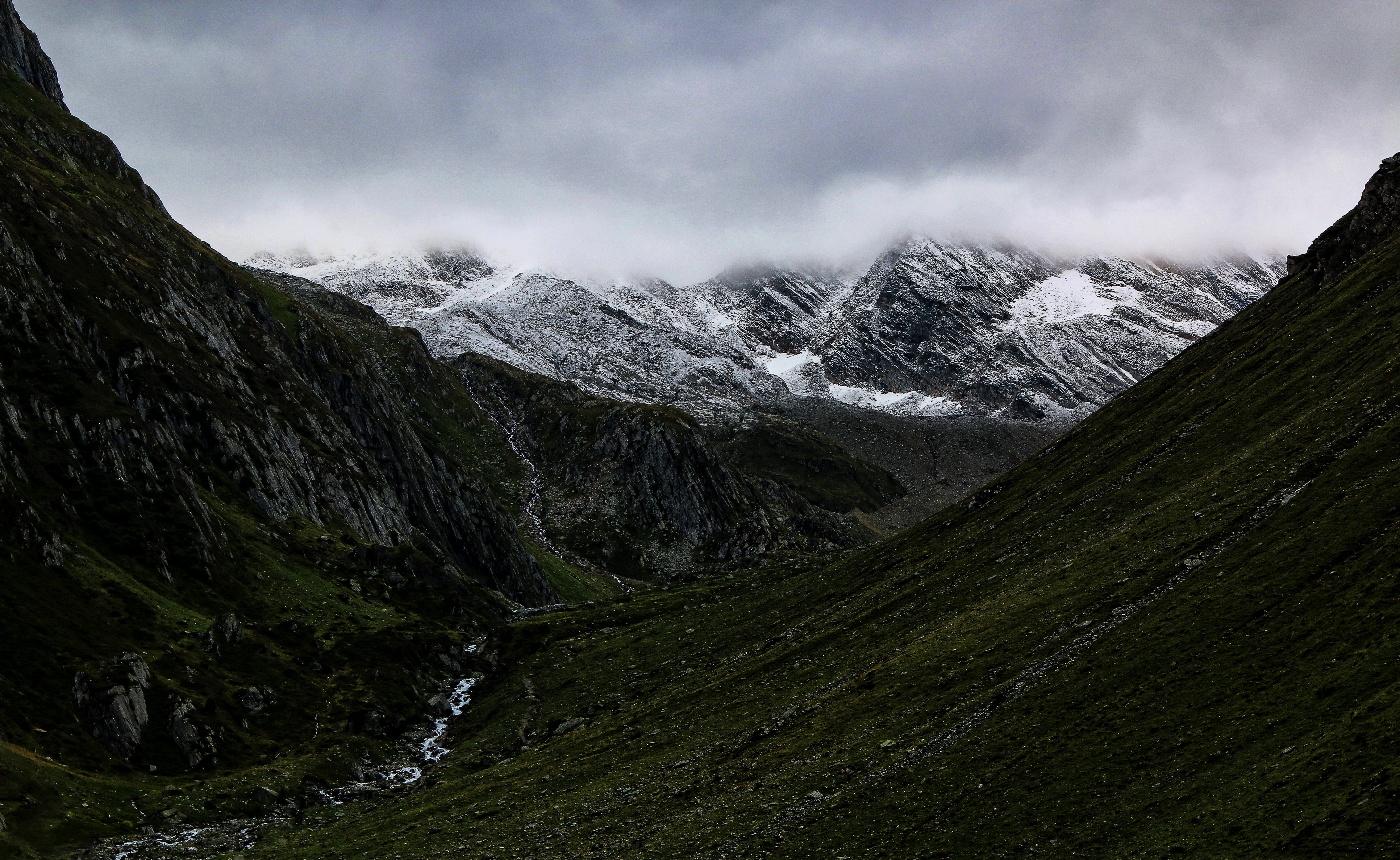 Cloudy Mountain Peak Wallpapers