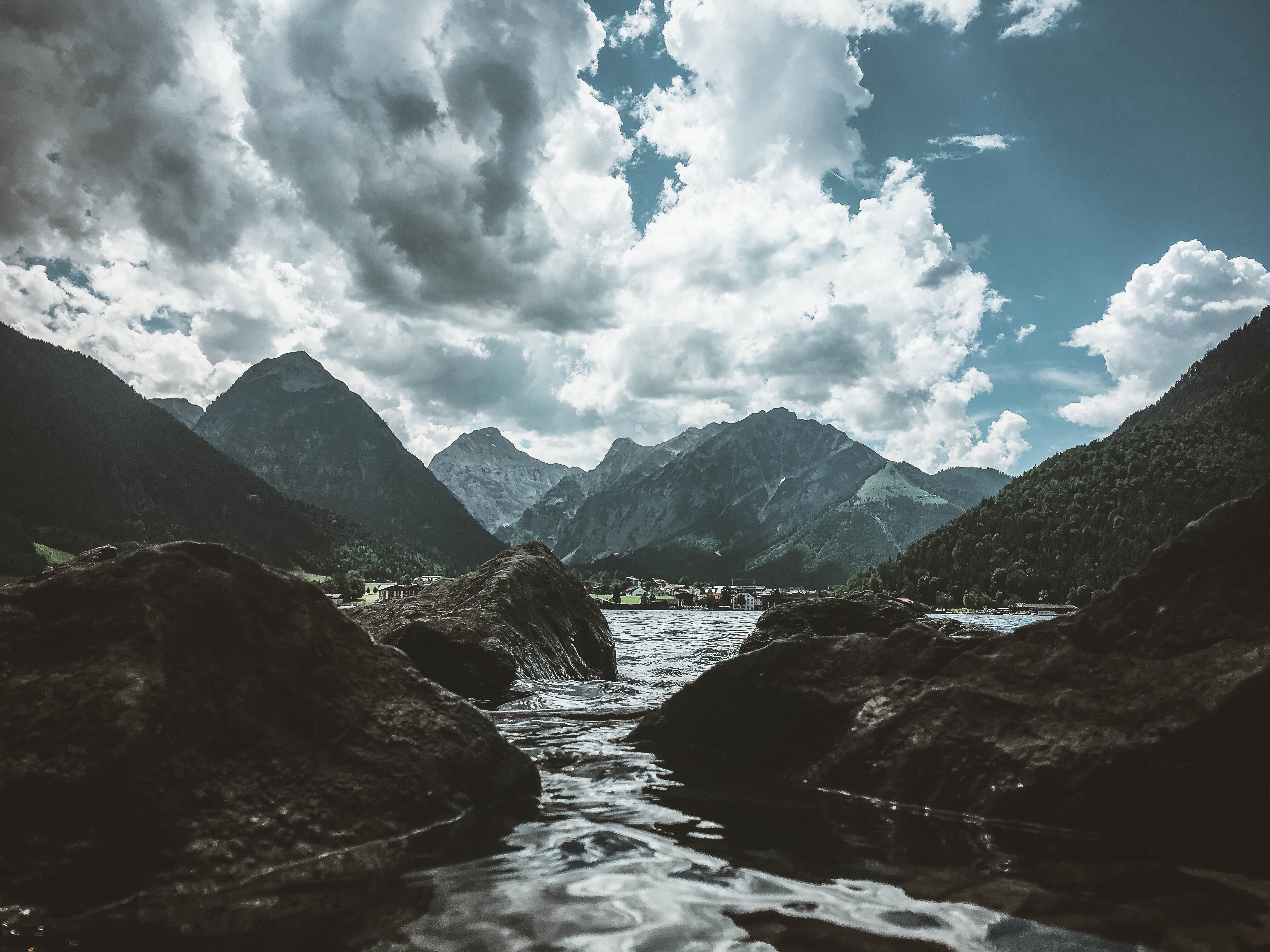 Cloudy Mountains 4K Wallpapers