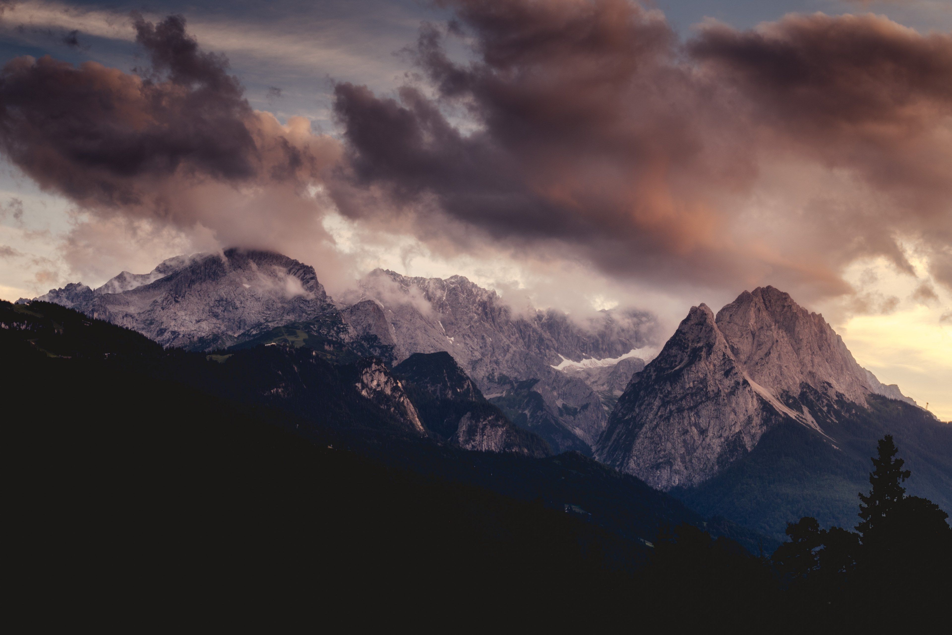 Cloudy Mountains 4K Wallpapers