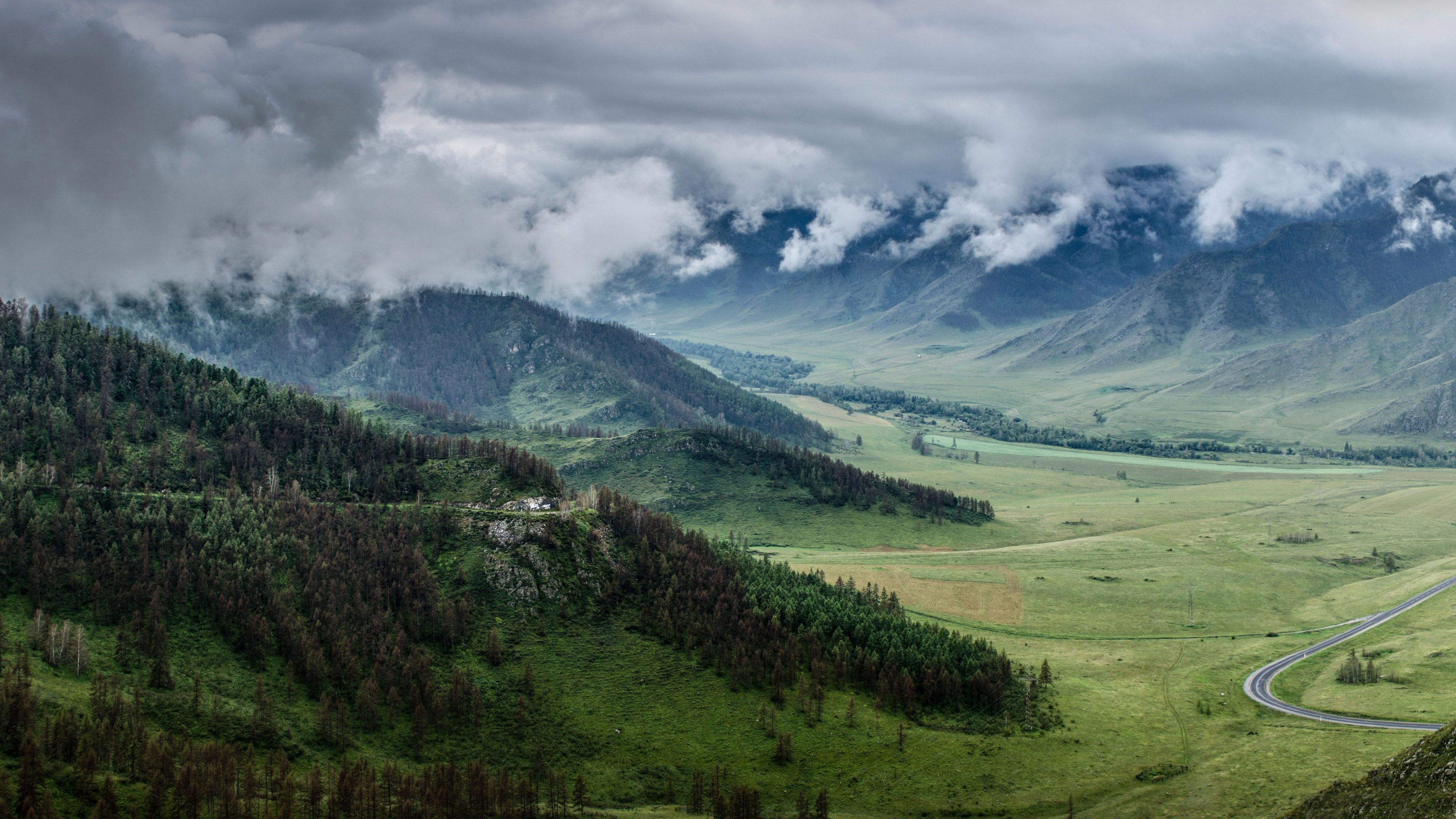 Cloudy Mountains Wallpapers