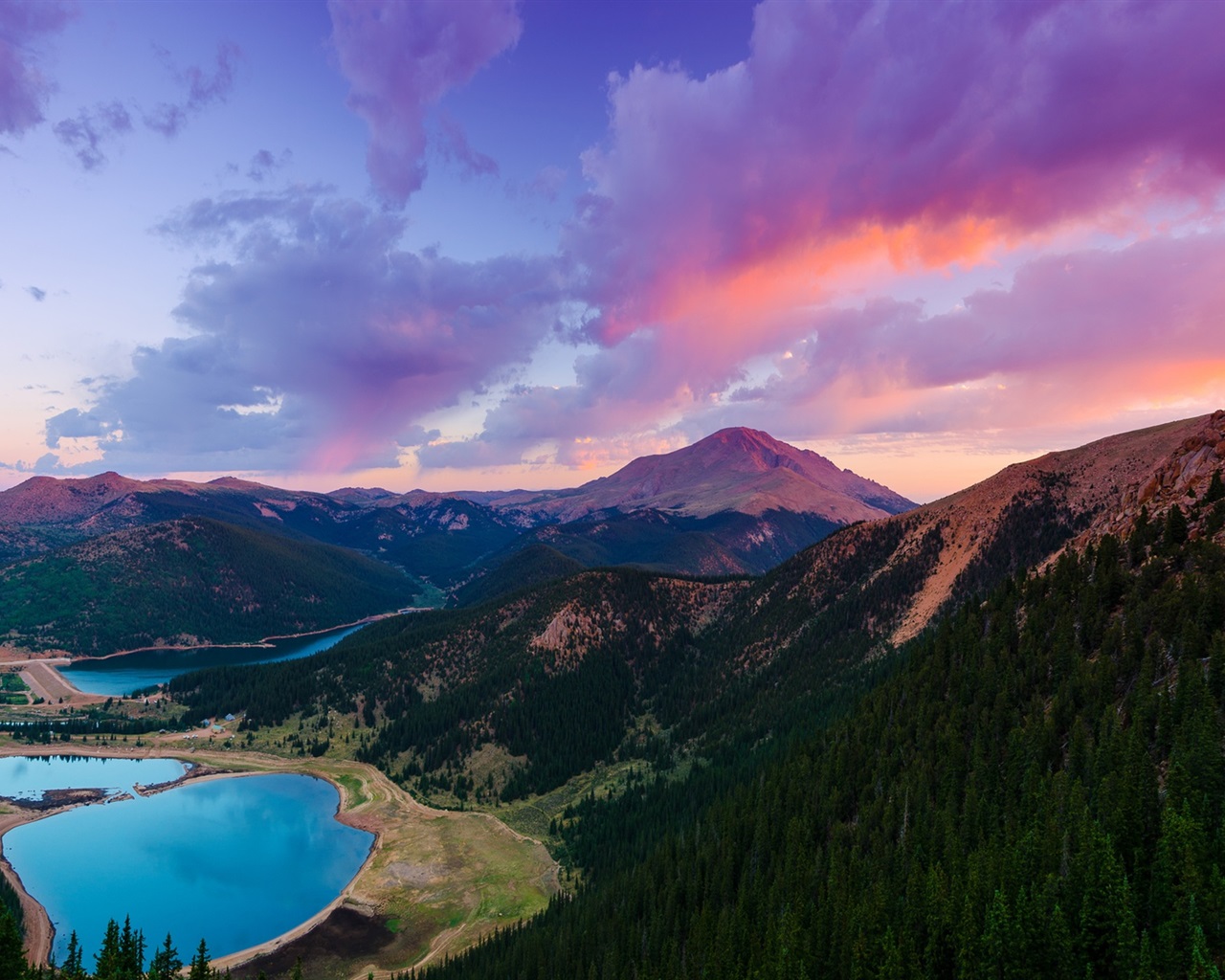 Colorado Mountains Background