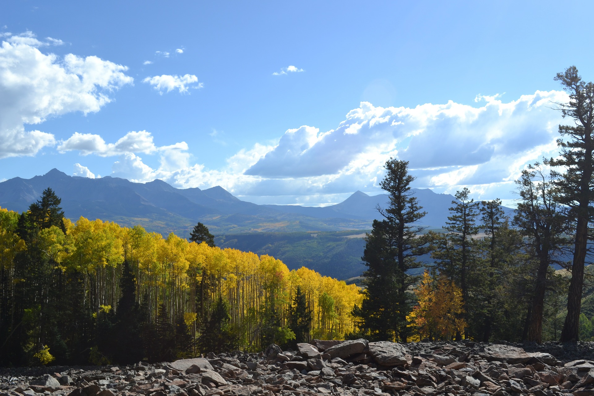 Colorado Mountains Background