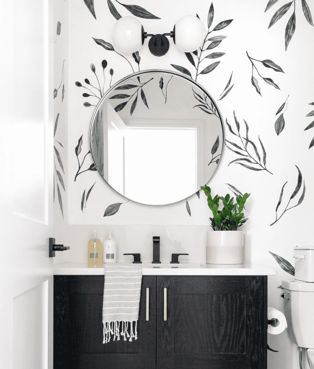 Contemporary Bathroom Wallpapers