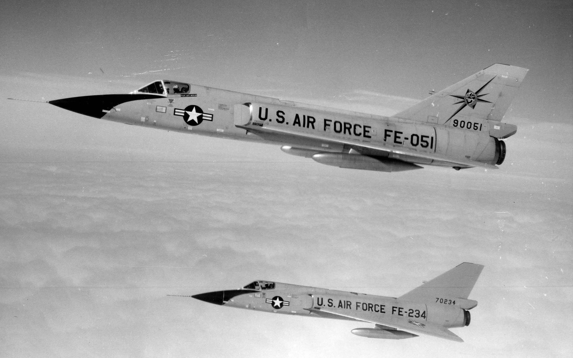 Convair F-102 Delta Dagger Wallpapers