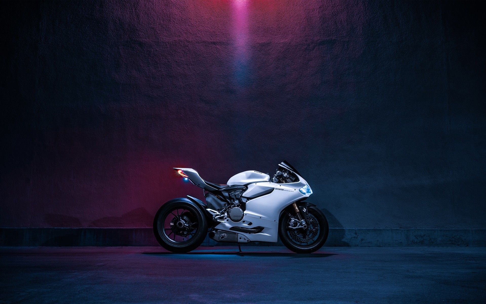 Cool Sports Bikes Wallpapers