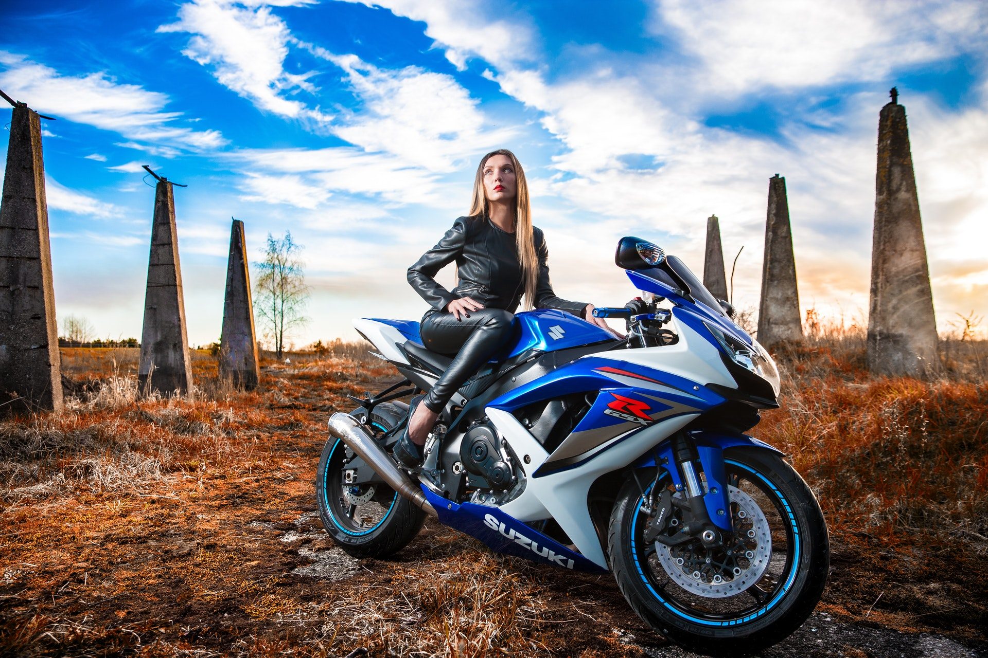 Cool Sports Bikes Wallpapers