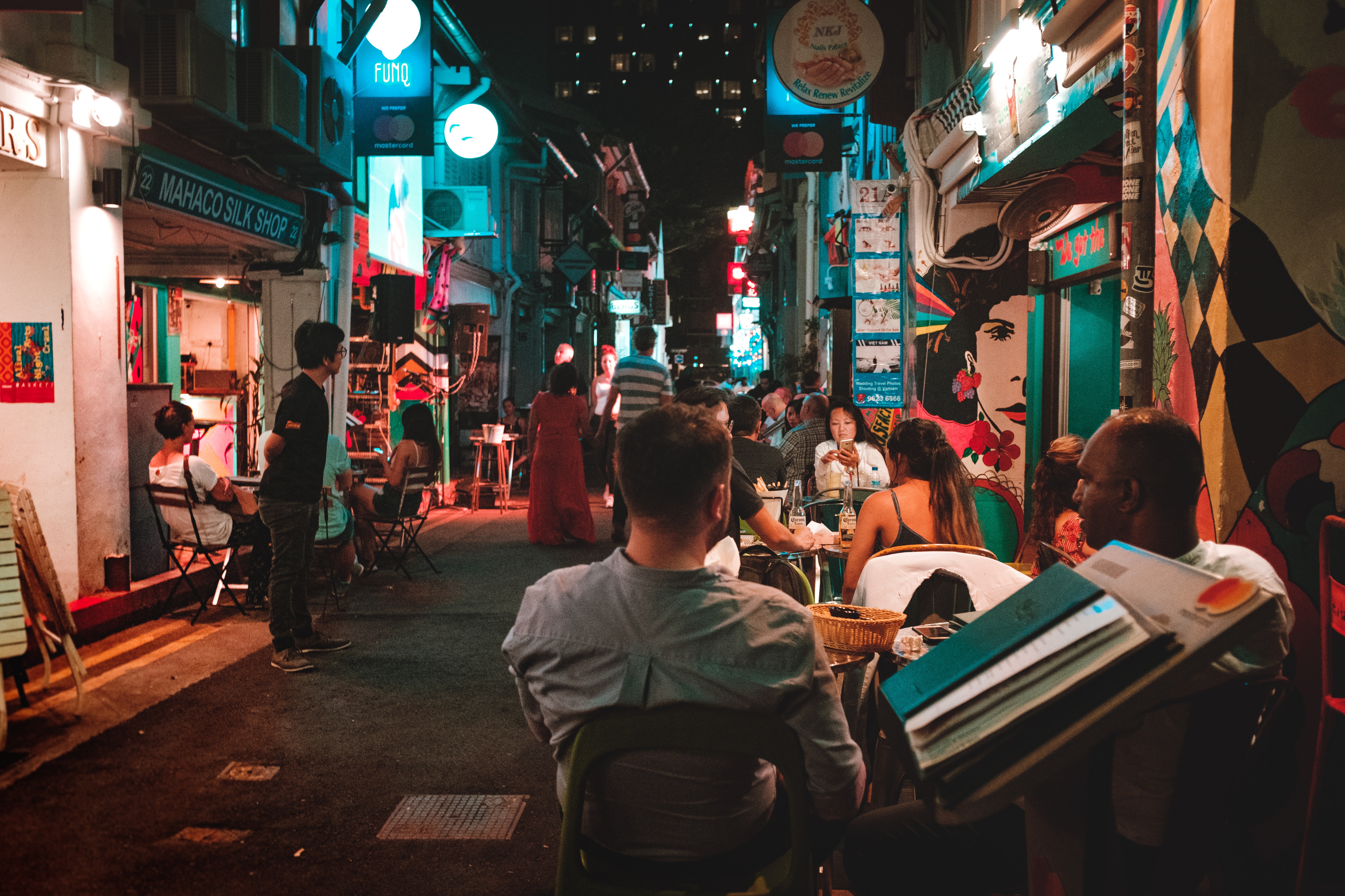 Couple At Night Enjoying Nightscape Wallpapers