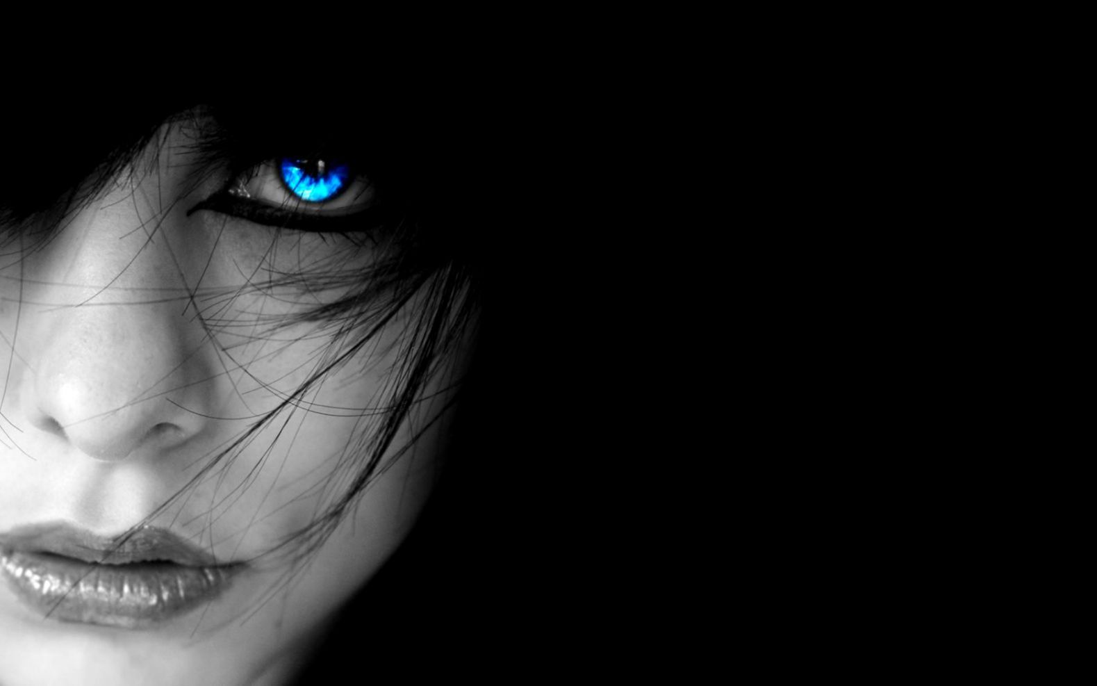 Creepy Blue Eye Wallpapers