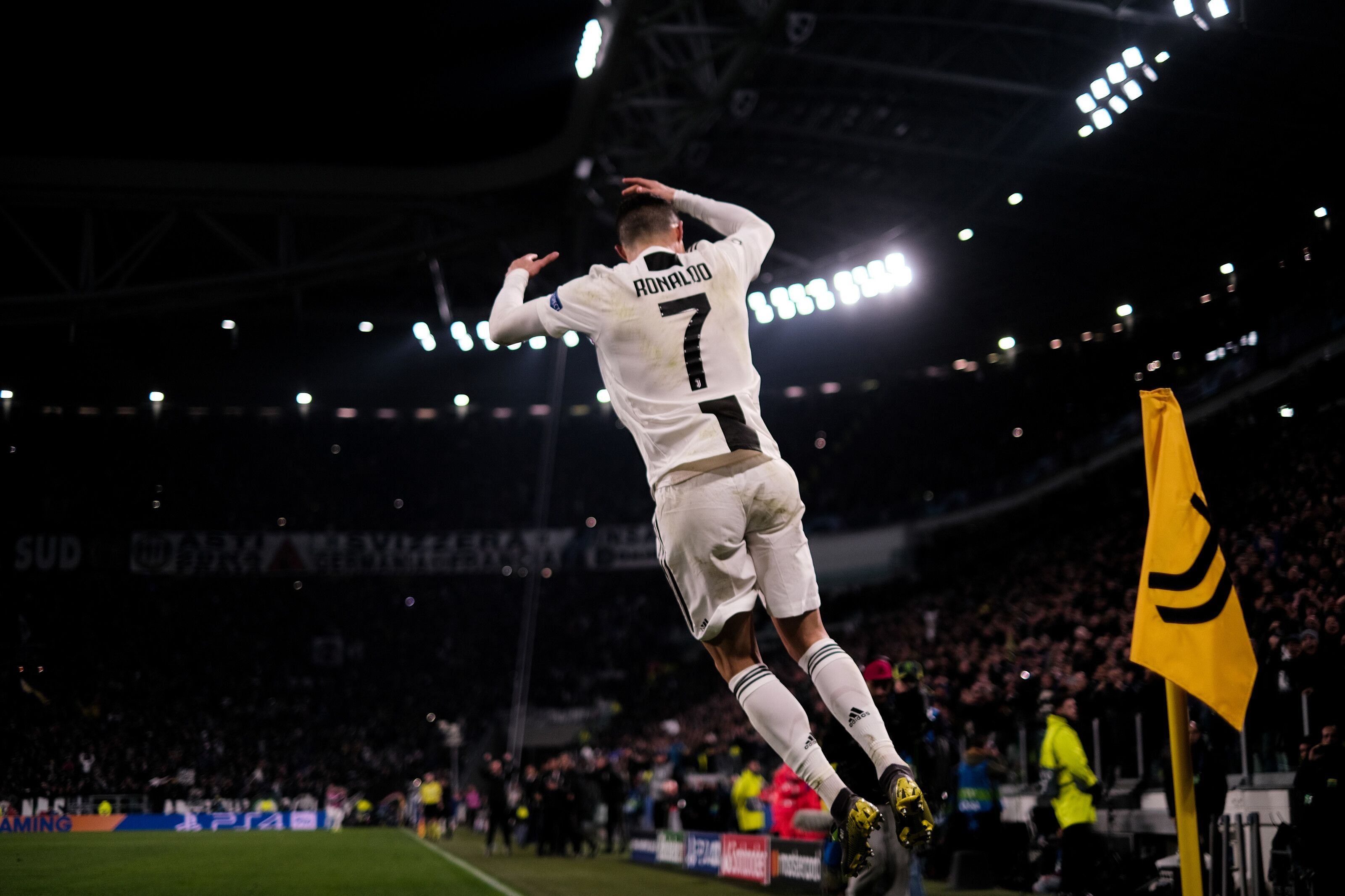 Cristiano Ronaldo Celebration Wallpapers