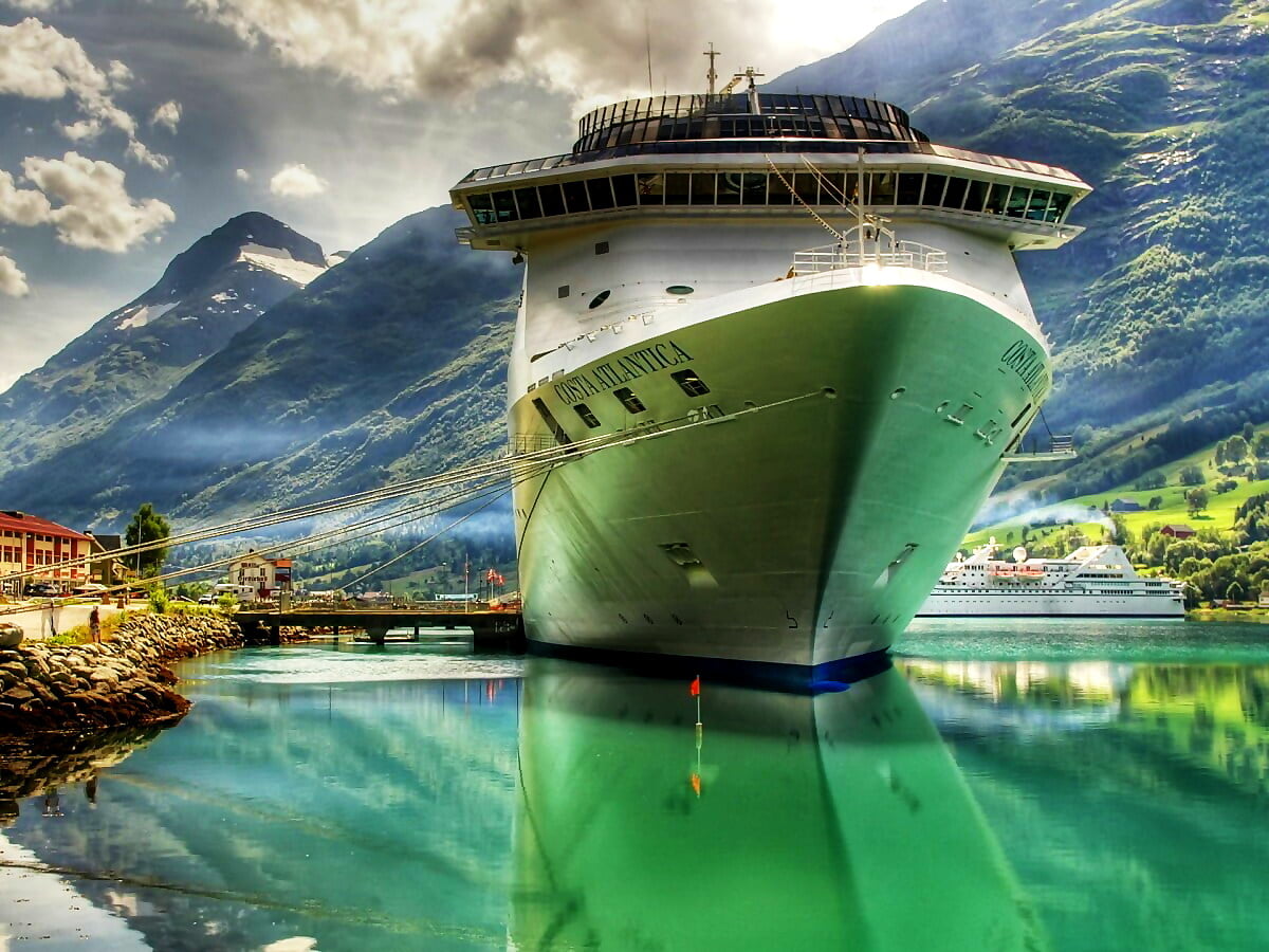 Cruise Ship Wallpapers