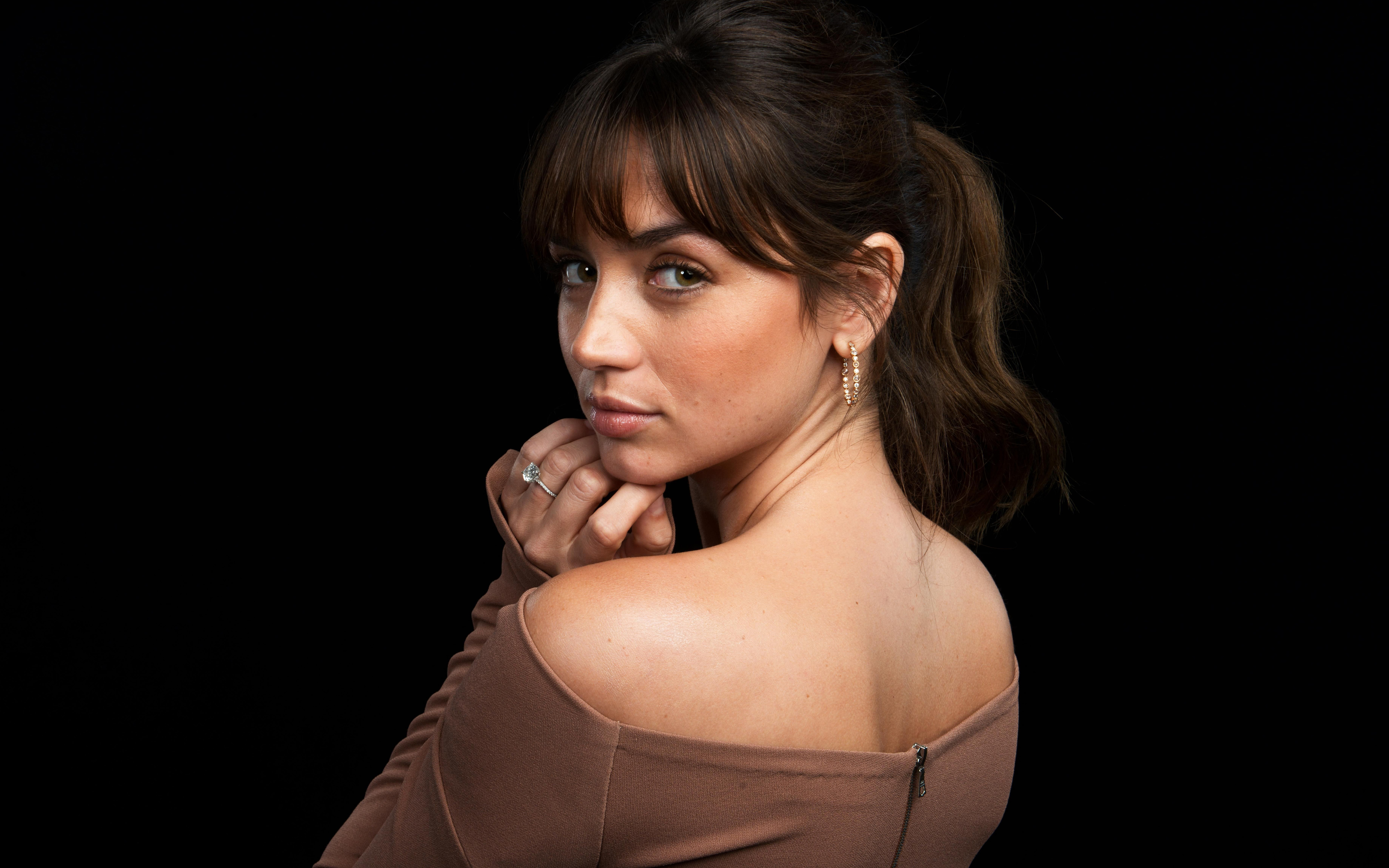 Cuban Actress Ana de Armas Wallpapers