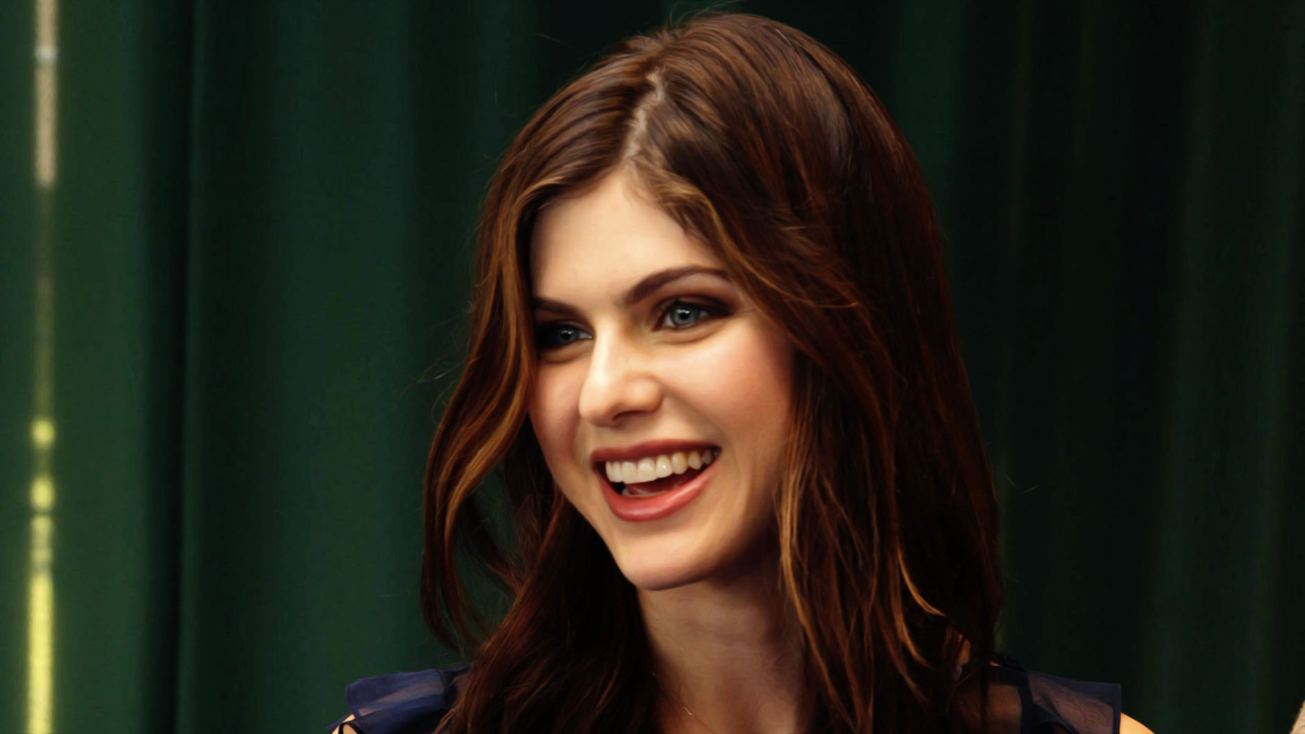 Cute Alexandra Daddario Smiling Wallpapers