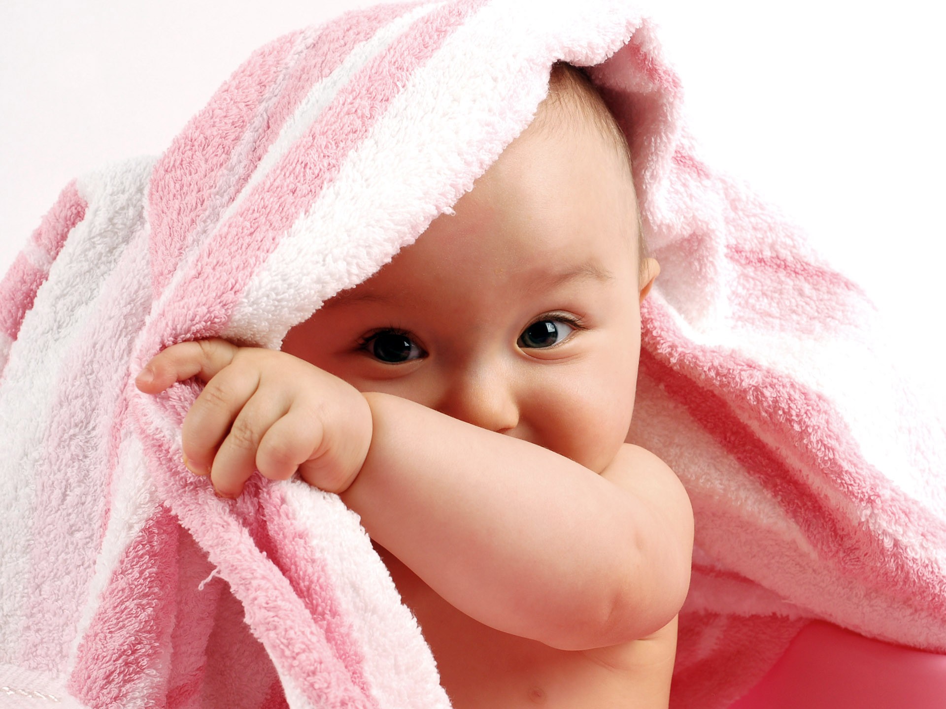 Cute Babies Desktop Wallpapers