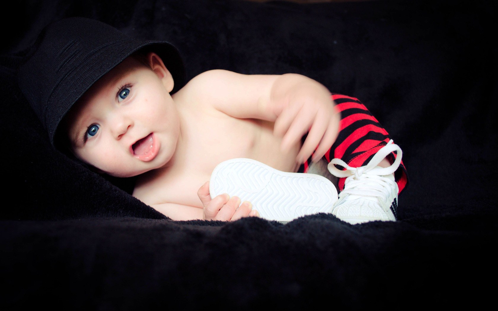 Cute Baby Boy Wallpaper Wallpapers