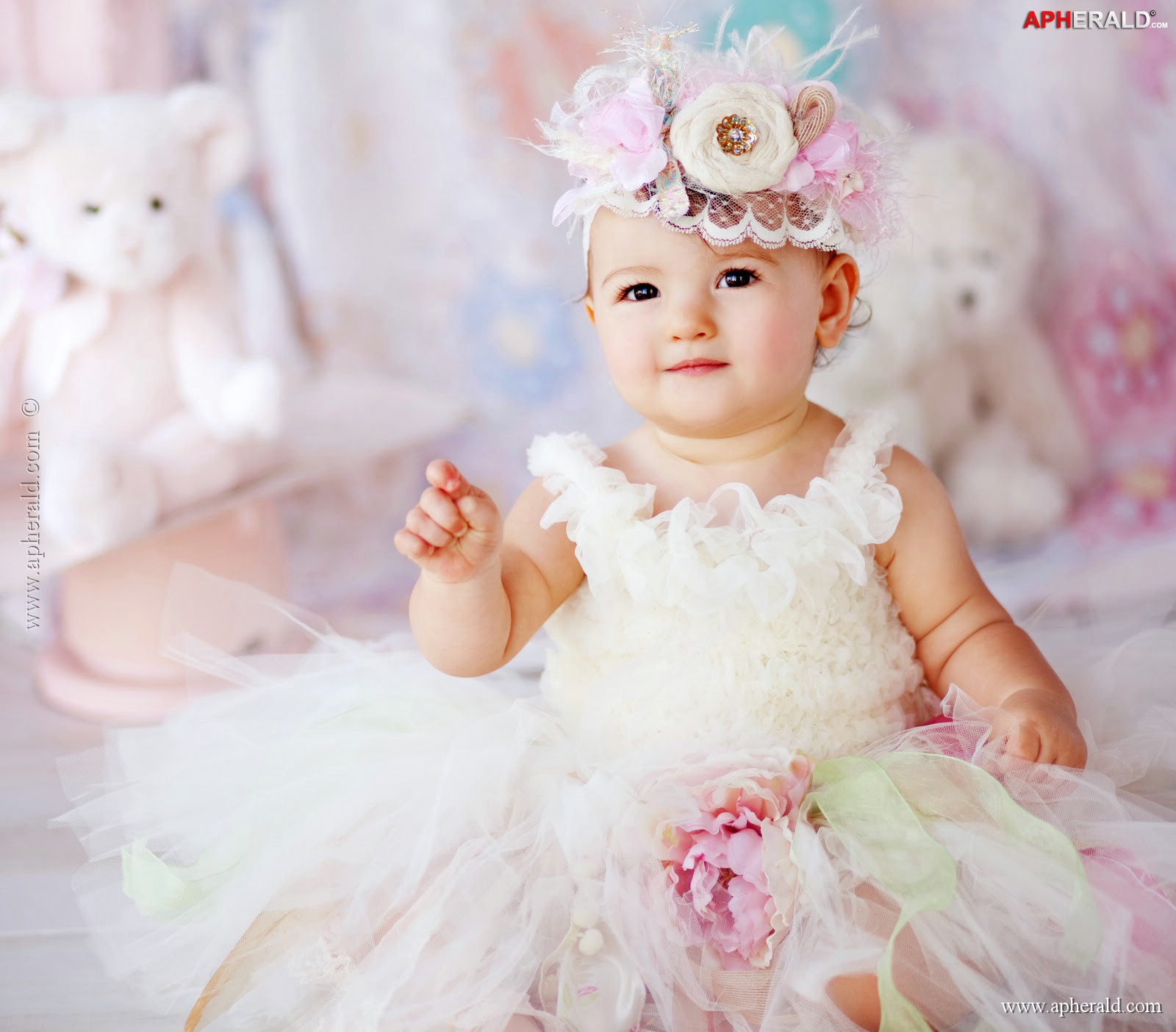 Cute Baby Girl Wallpapers Wallpapers