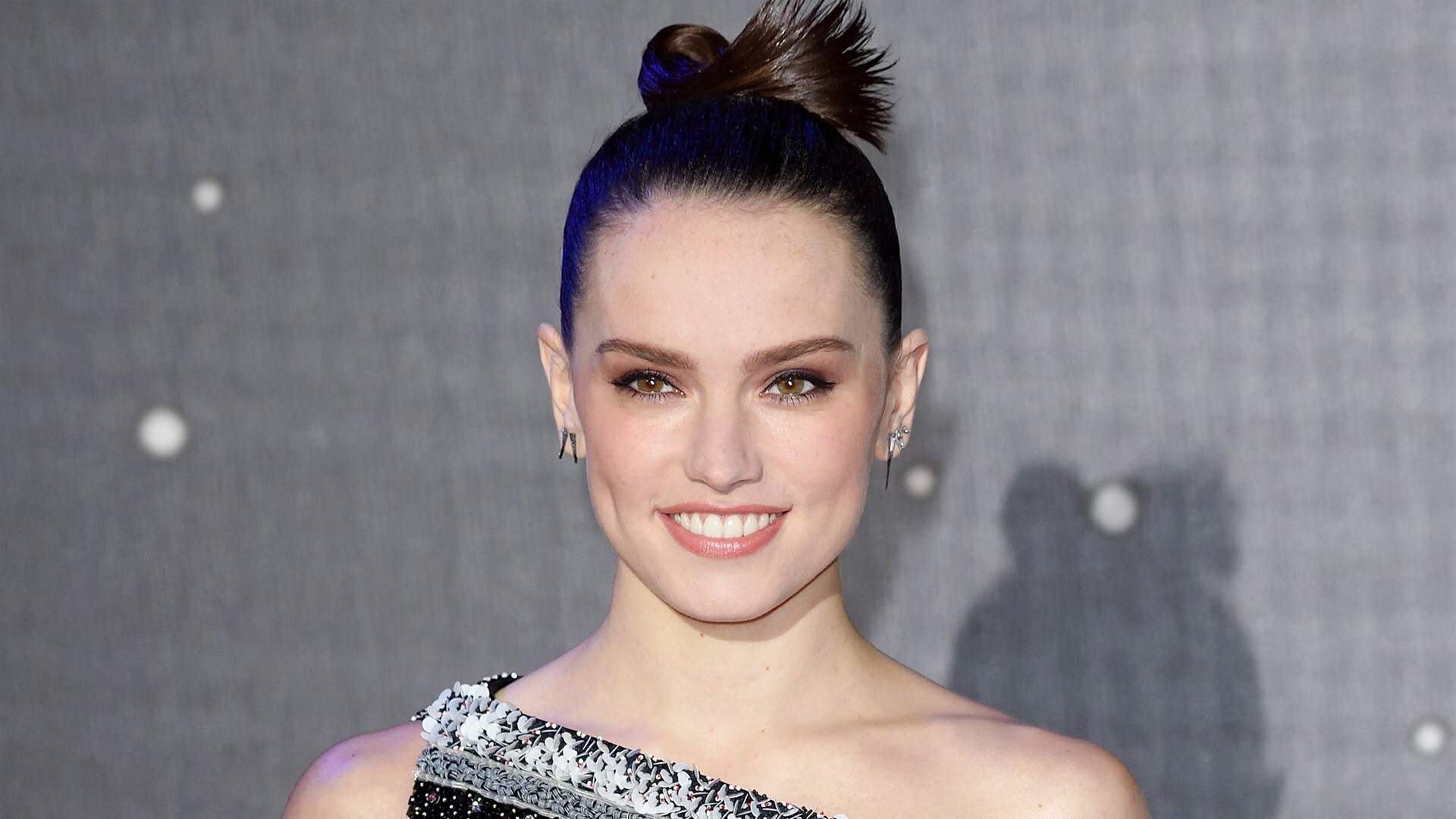 Cute Daisy Ridley Wallpapers