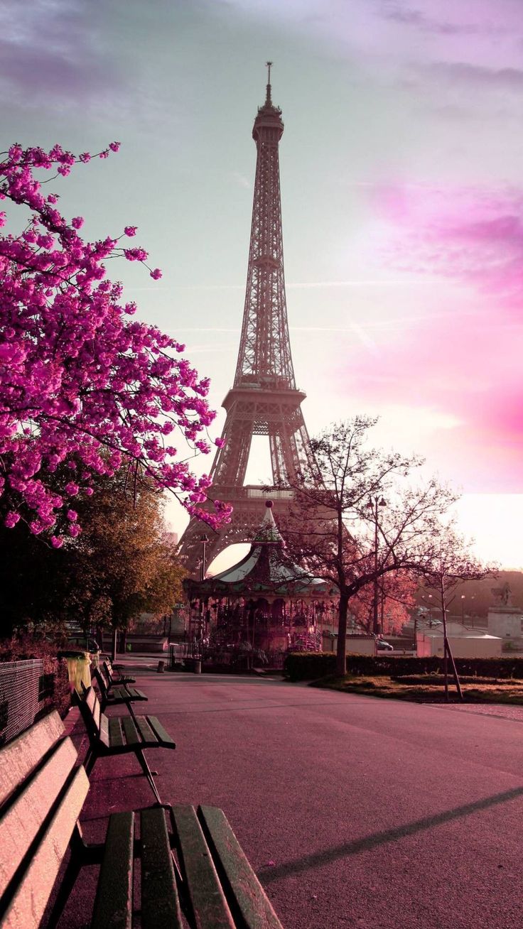 Cute Eiffel Tower Wallpapers