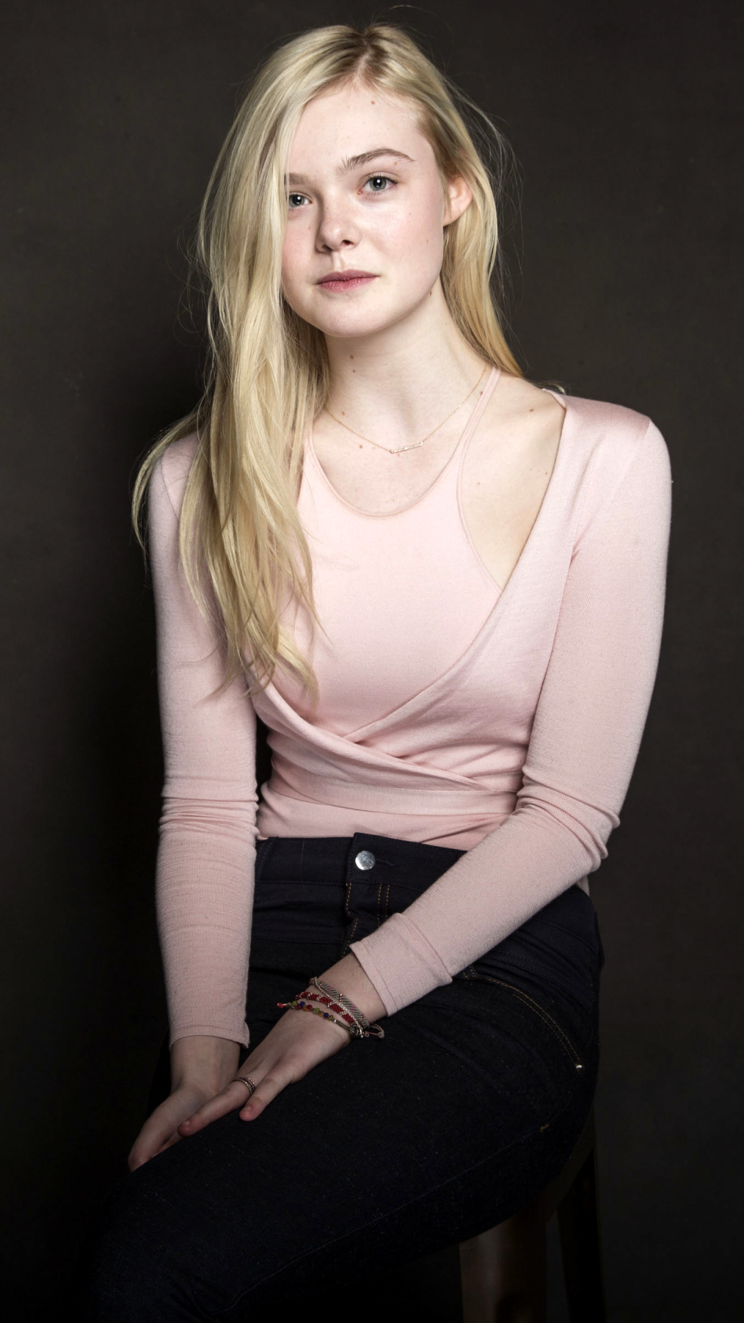 Cute Elle Fanning Wallpapers