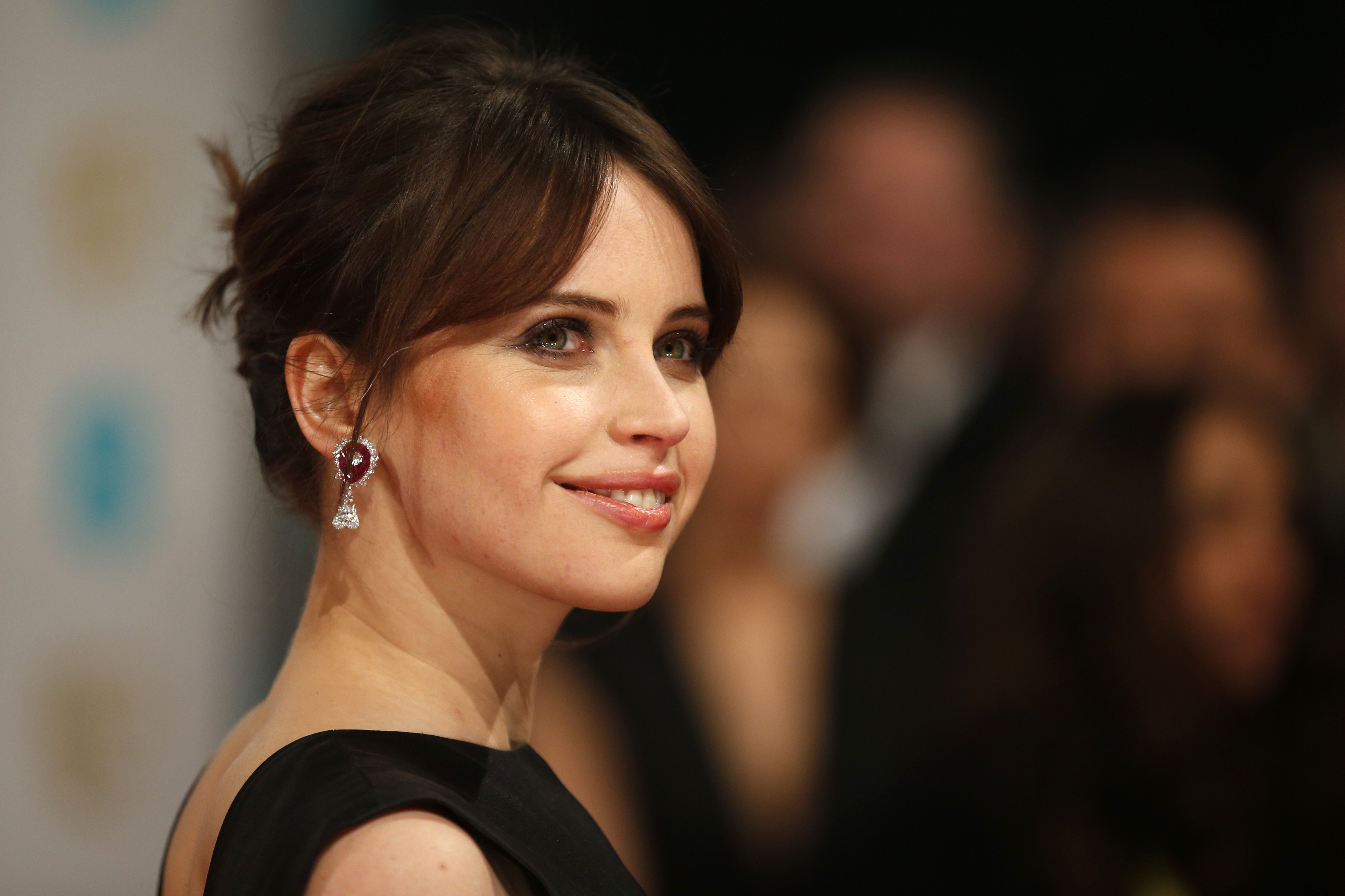 Cute Felicity Jones 2017 Wallpapers