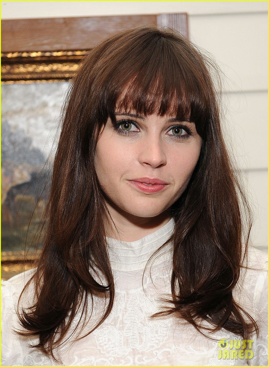 Cute Felicity Jones Wallpapers