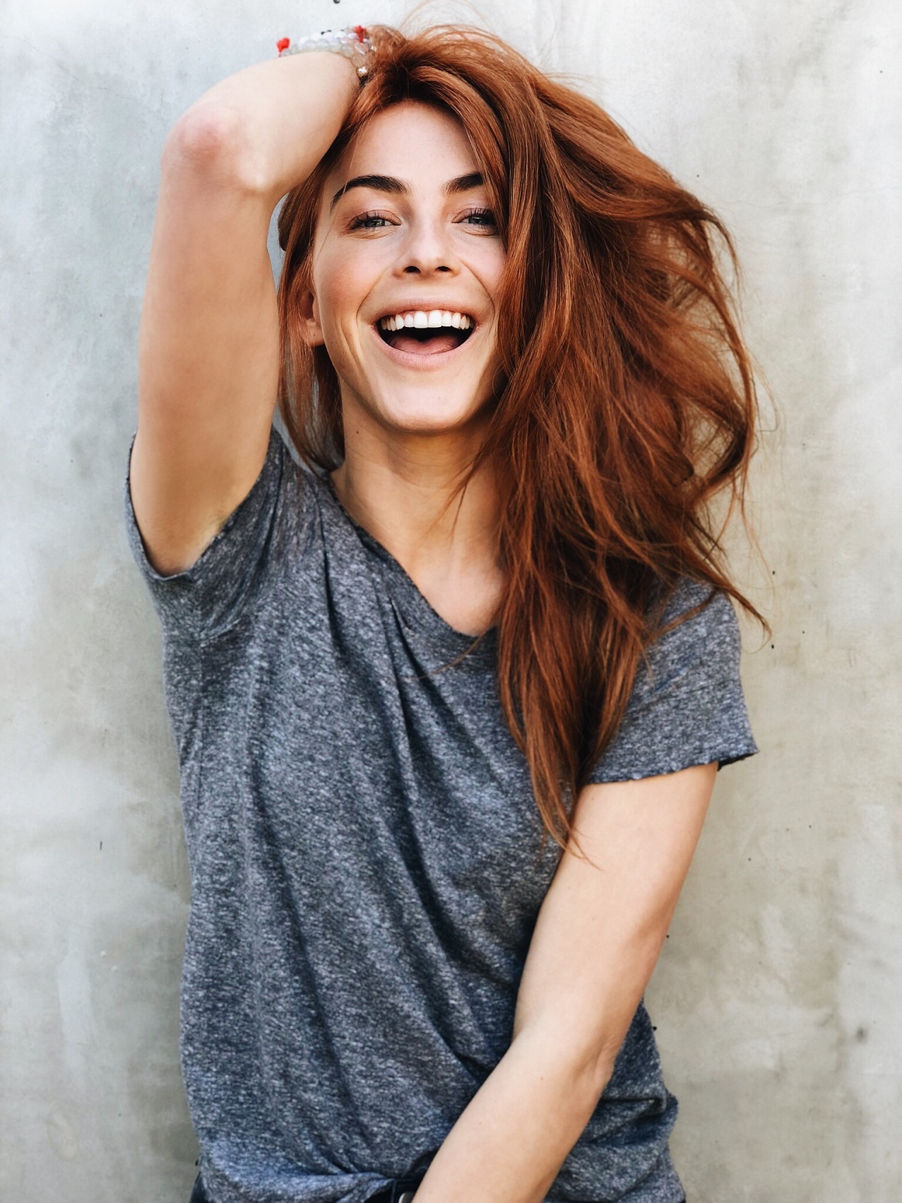 Cute Julianne Hough Smiling Wallpapers