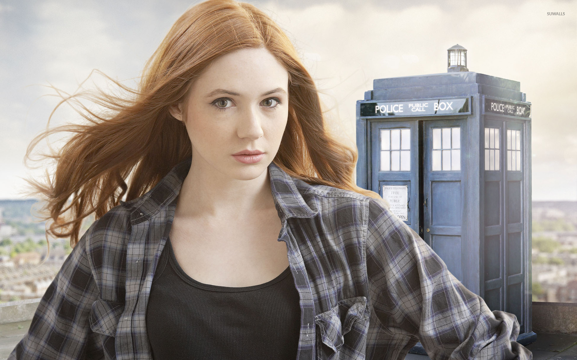 Cute Karen Gillian Wallpapers