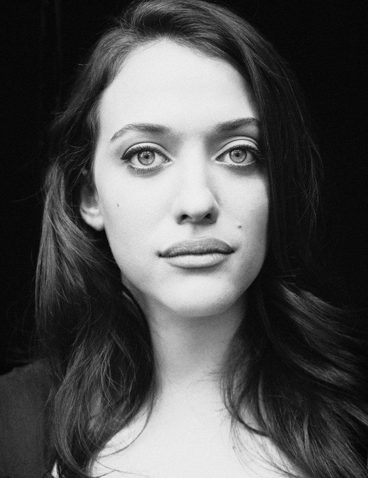 Cute Kat Dennings in Black and White Wallpapers