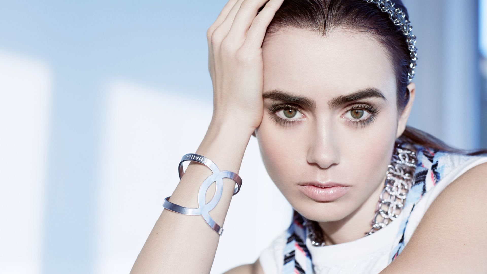 Cute Lily Collins Wallpapers