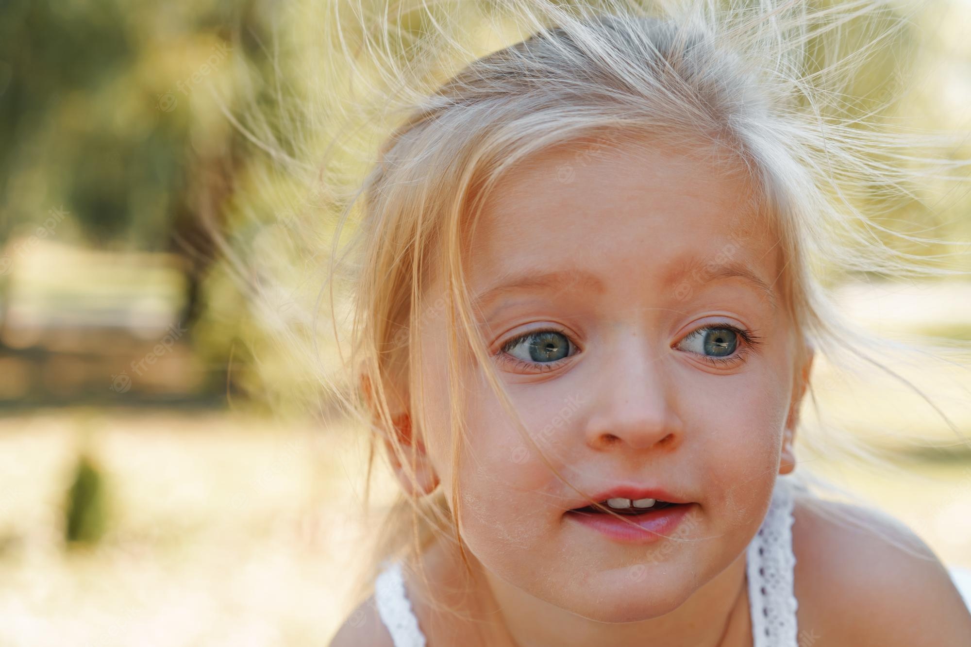 Cute Little Girl Blonde Eyes
 Wallpapers