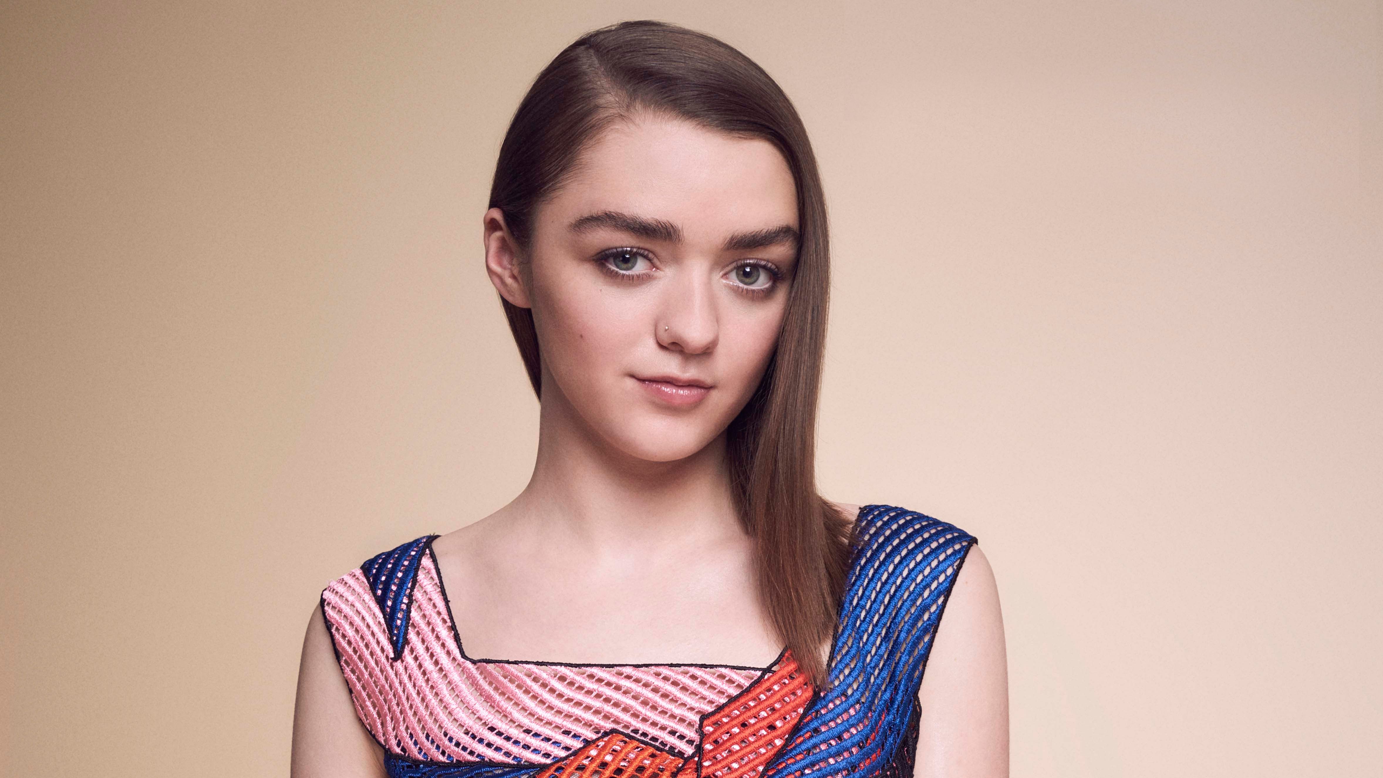 Cute Maisie Williams Wallpapers