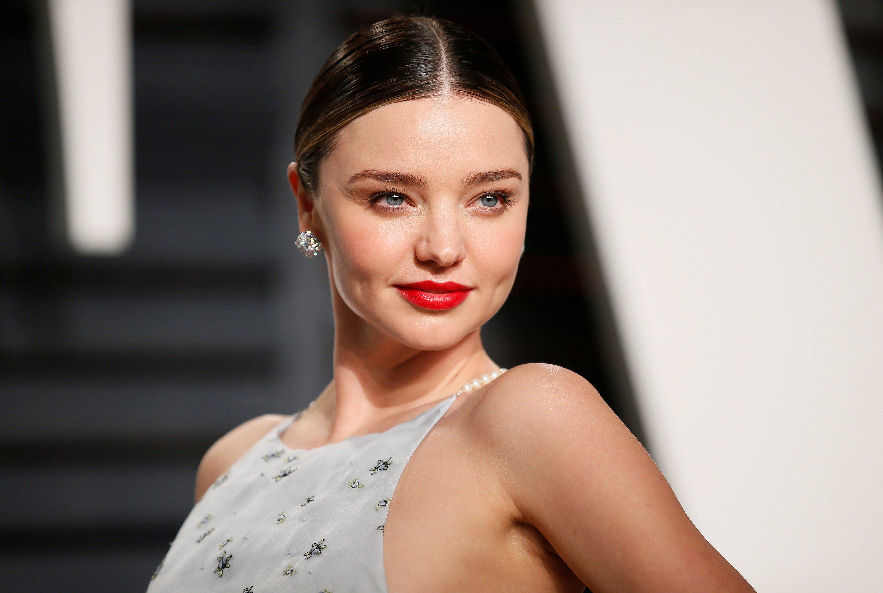 Cute Miranda Kerr Celebrities Wallpapers