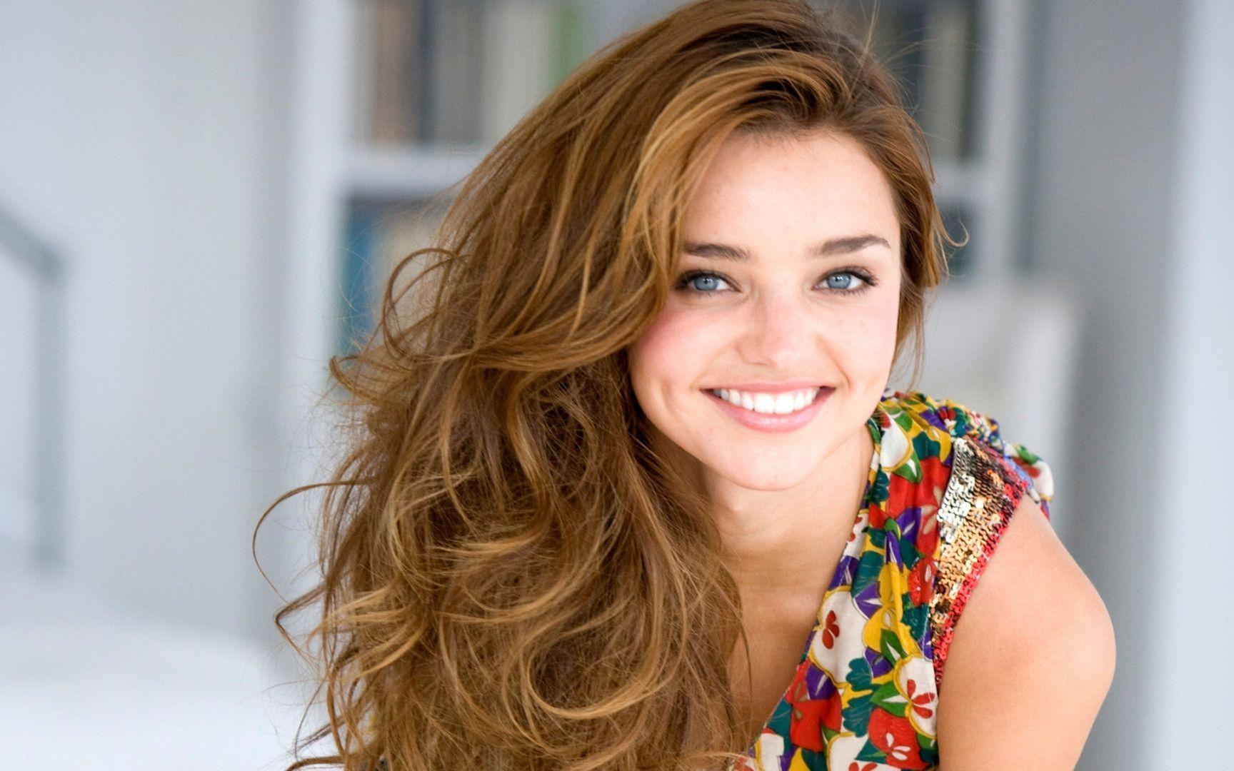 Cute Miranda Kerr Celebrities Wallpapers