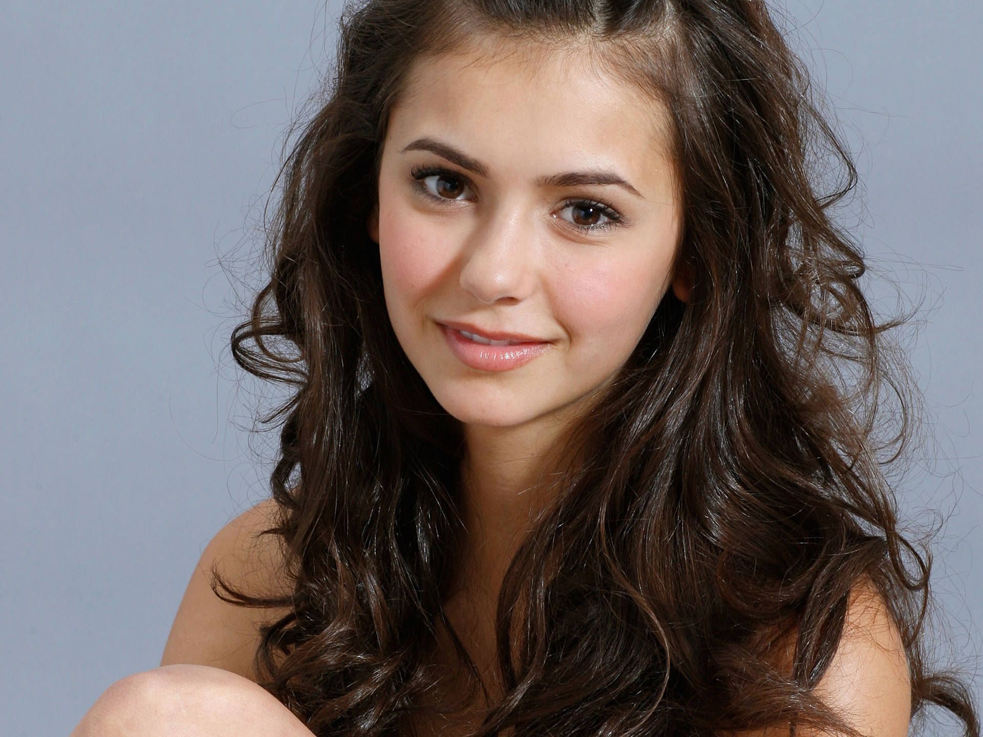 Cute Nina Dobrev Wallpapers