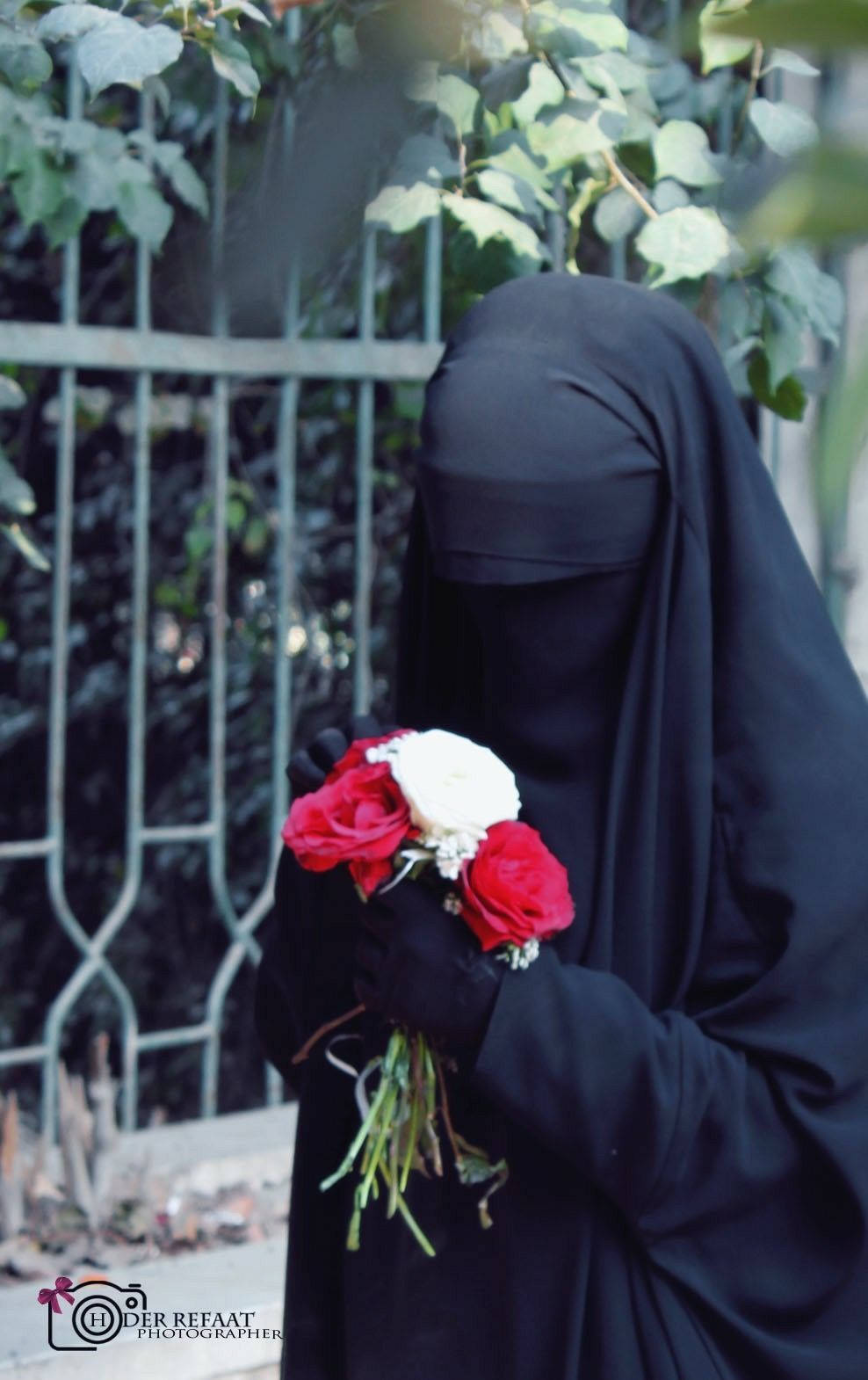 Cute Niqab Wallpapers