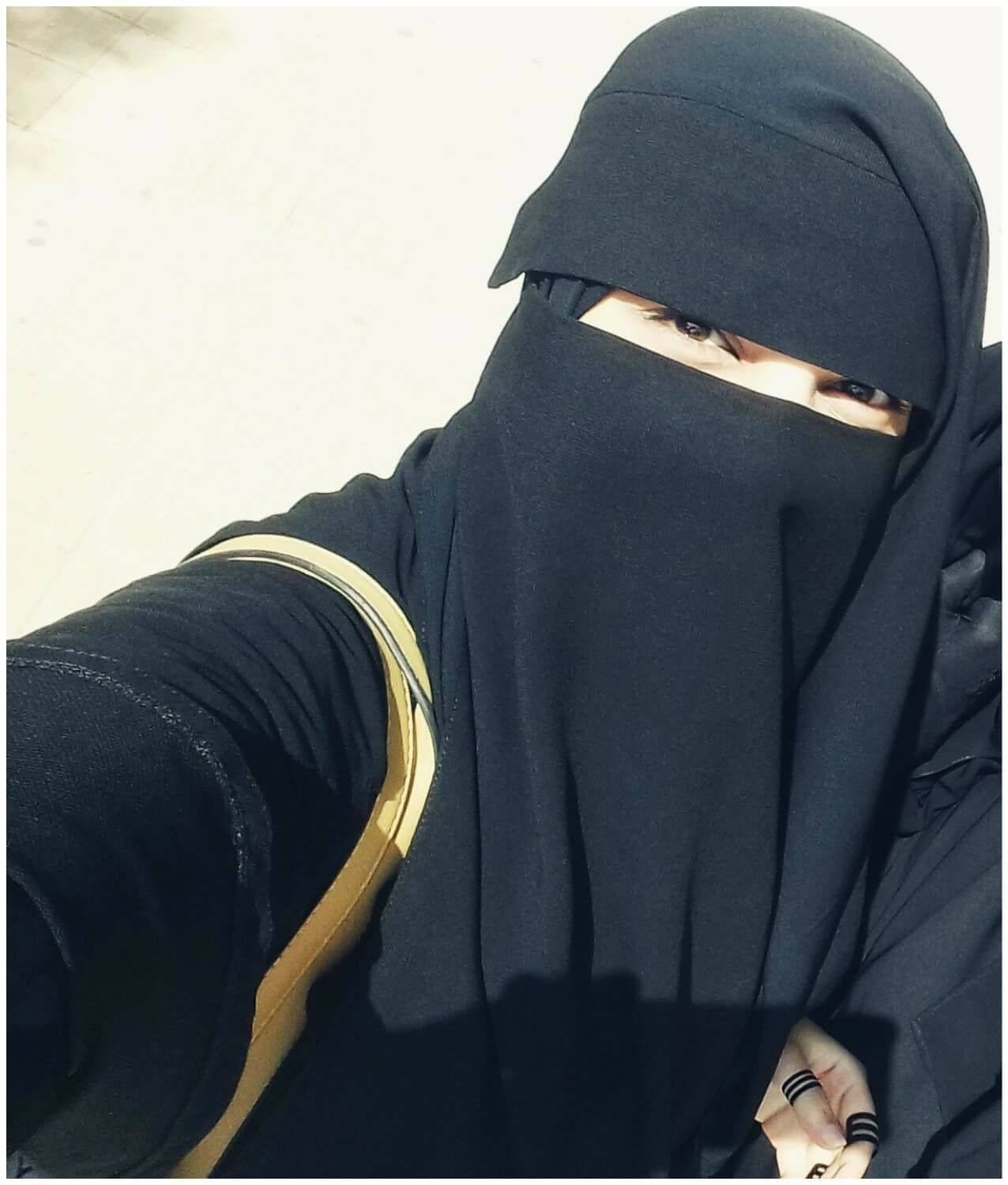 Cute Niqab Wallpapers