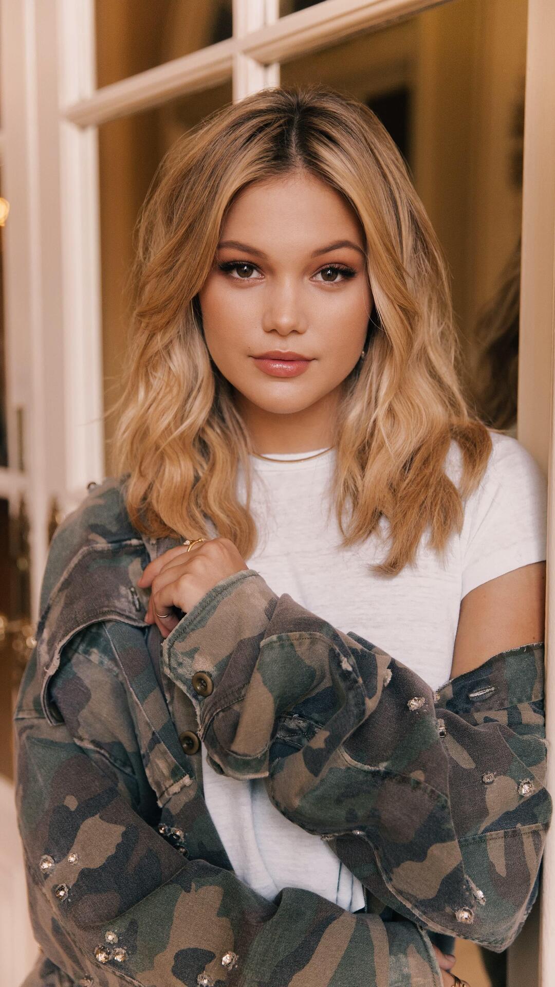 Cute Olivia Holt Wallpapers