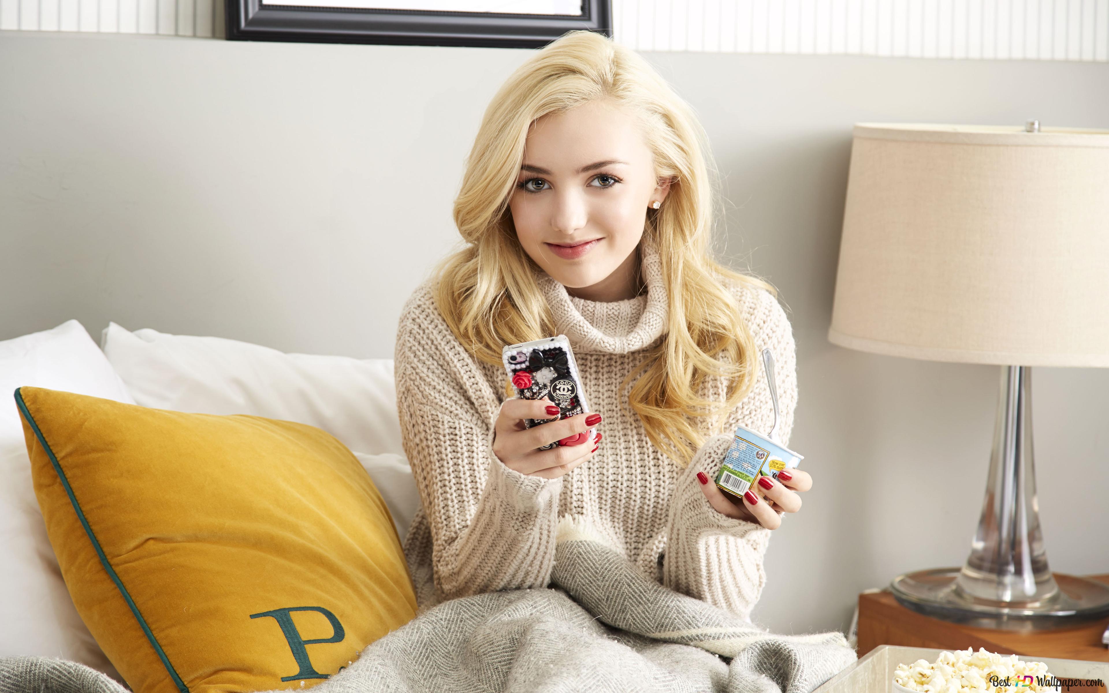 Cute Peyton Roi List Photoshoot Wallpapers