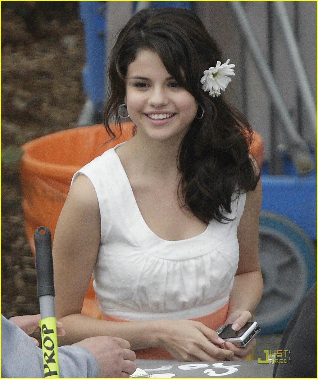 Cute Selena Gomez in White Dress Wallpapers