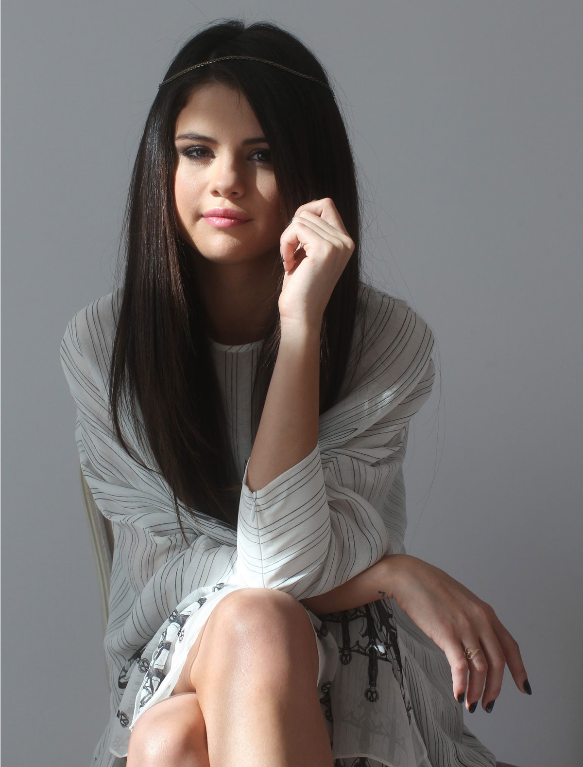 Cute Selena Gomez Photoshoot Wallpapers