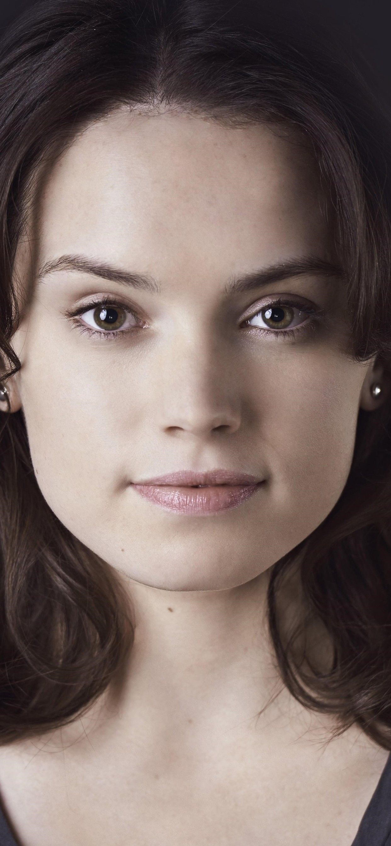 Daisy Ridley Brown Eyes And Face Wallpapers