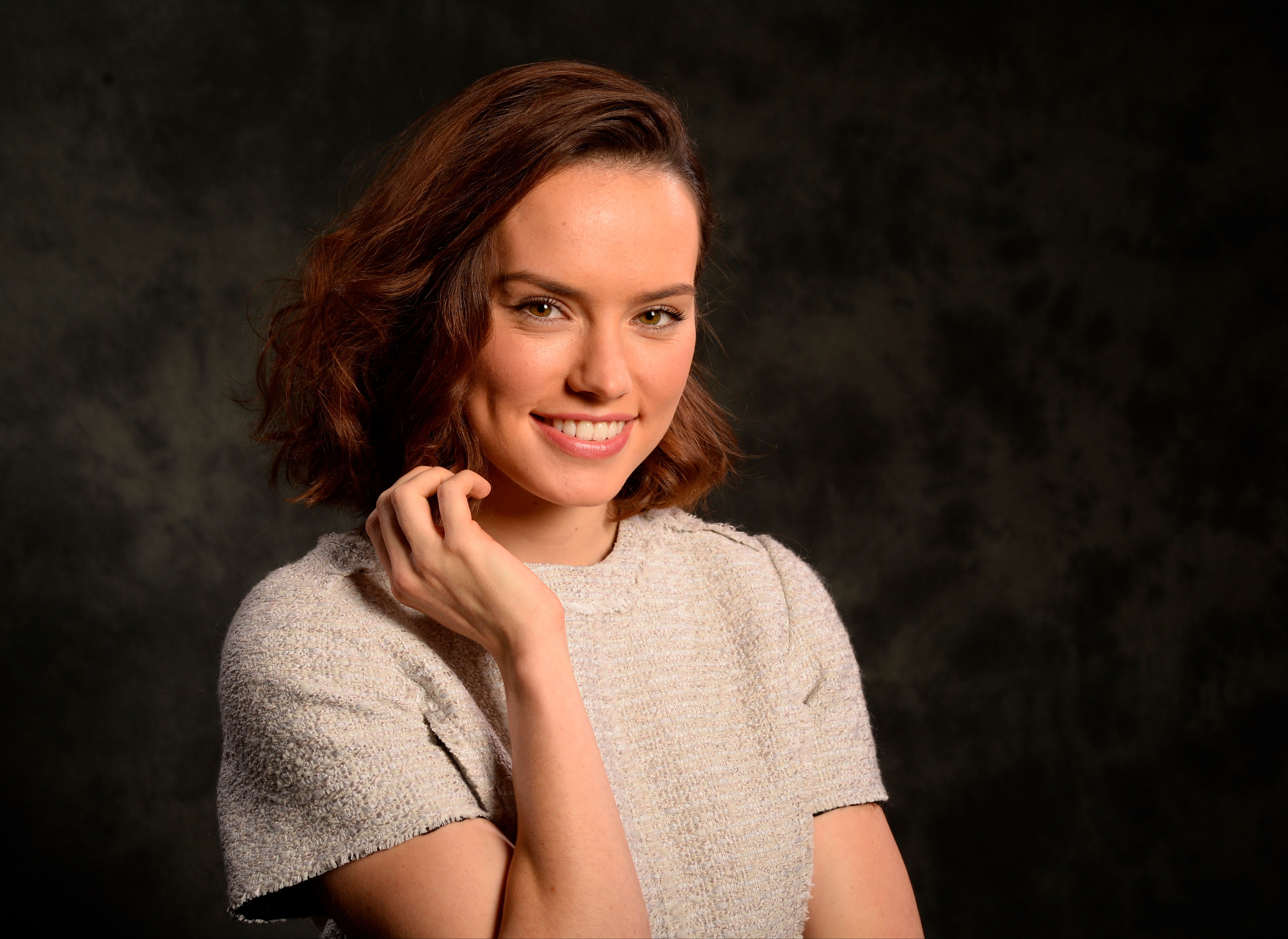 Daisy Ridley Face Wallpapers